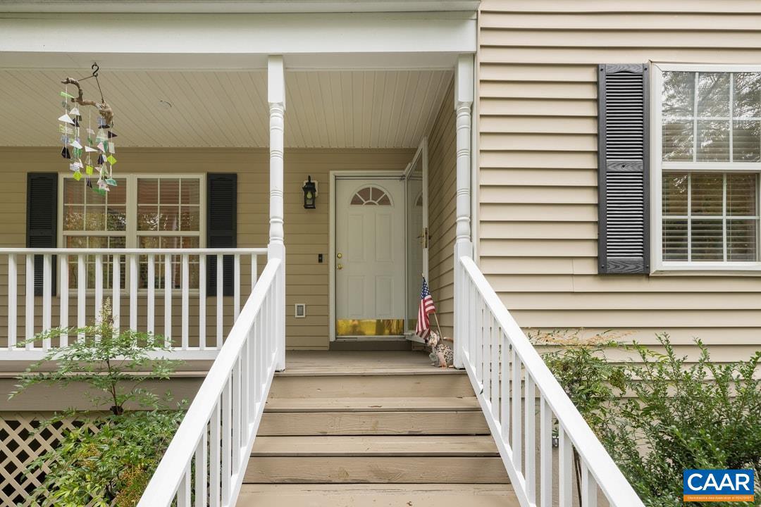 LAKE MONTICELLO - Residential