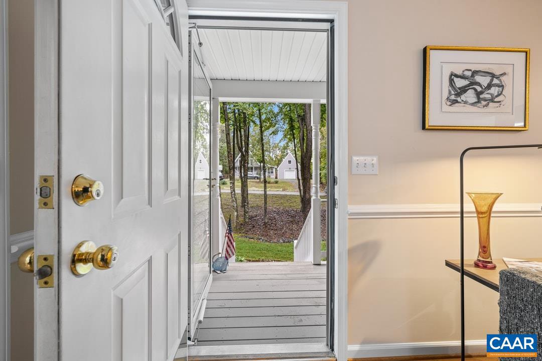 LAKE MONTICELLO - Residential