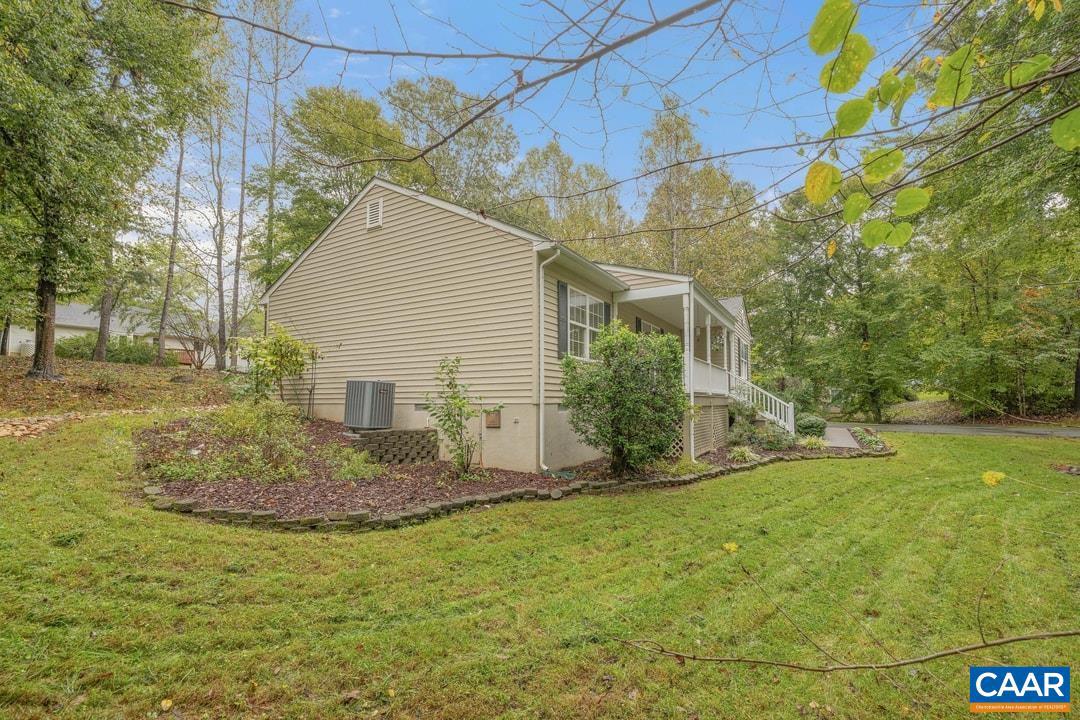 LAKE MONTICELLO - Residential