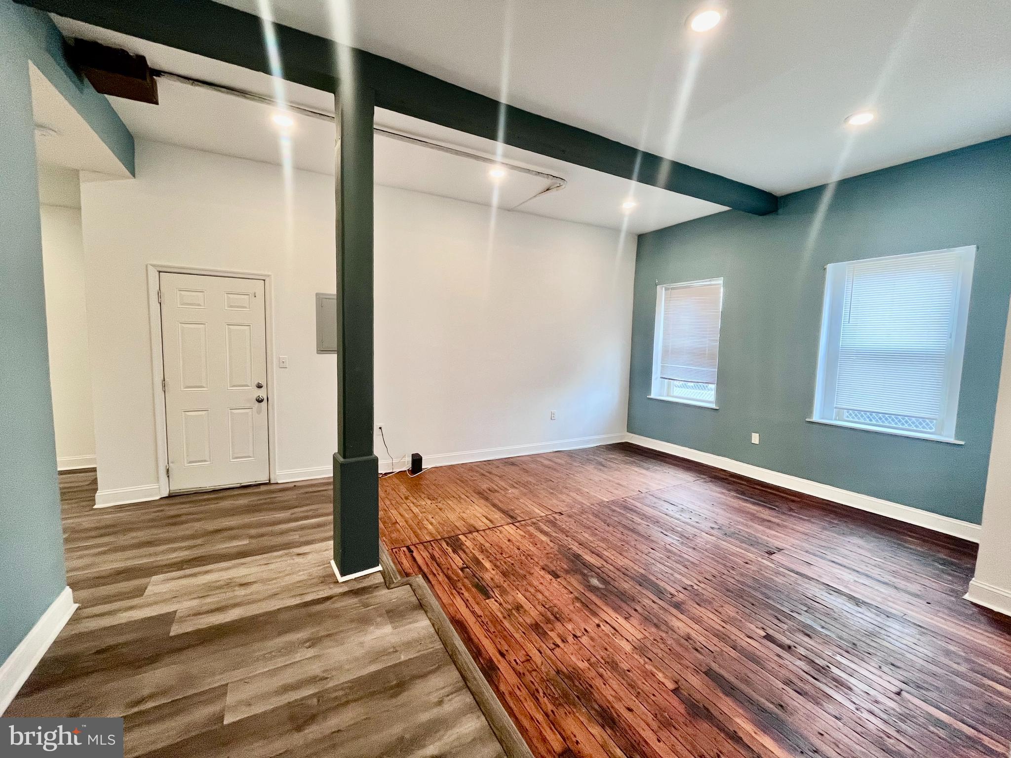 PORT RICHMOND - Residential Lease