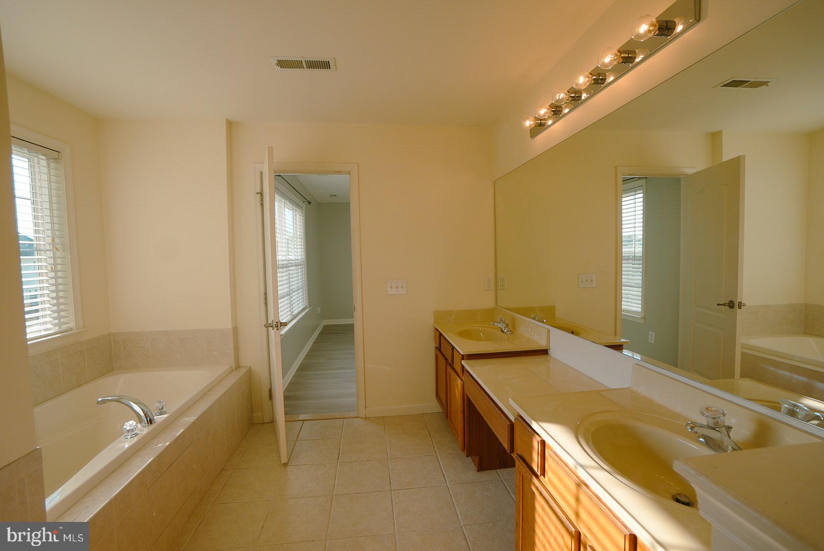 PINEHURST VILLAGE - Residential