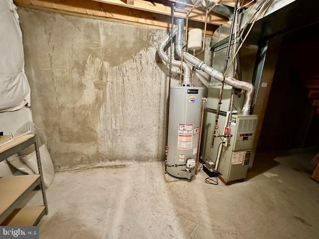 LEXINGTON COURT - Residential Lease