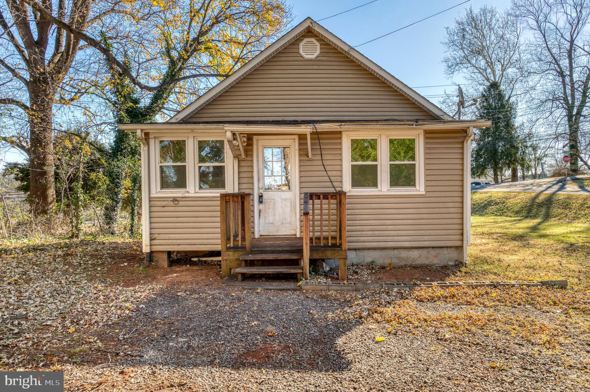 SAUNDERS - Residential