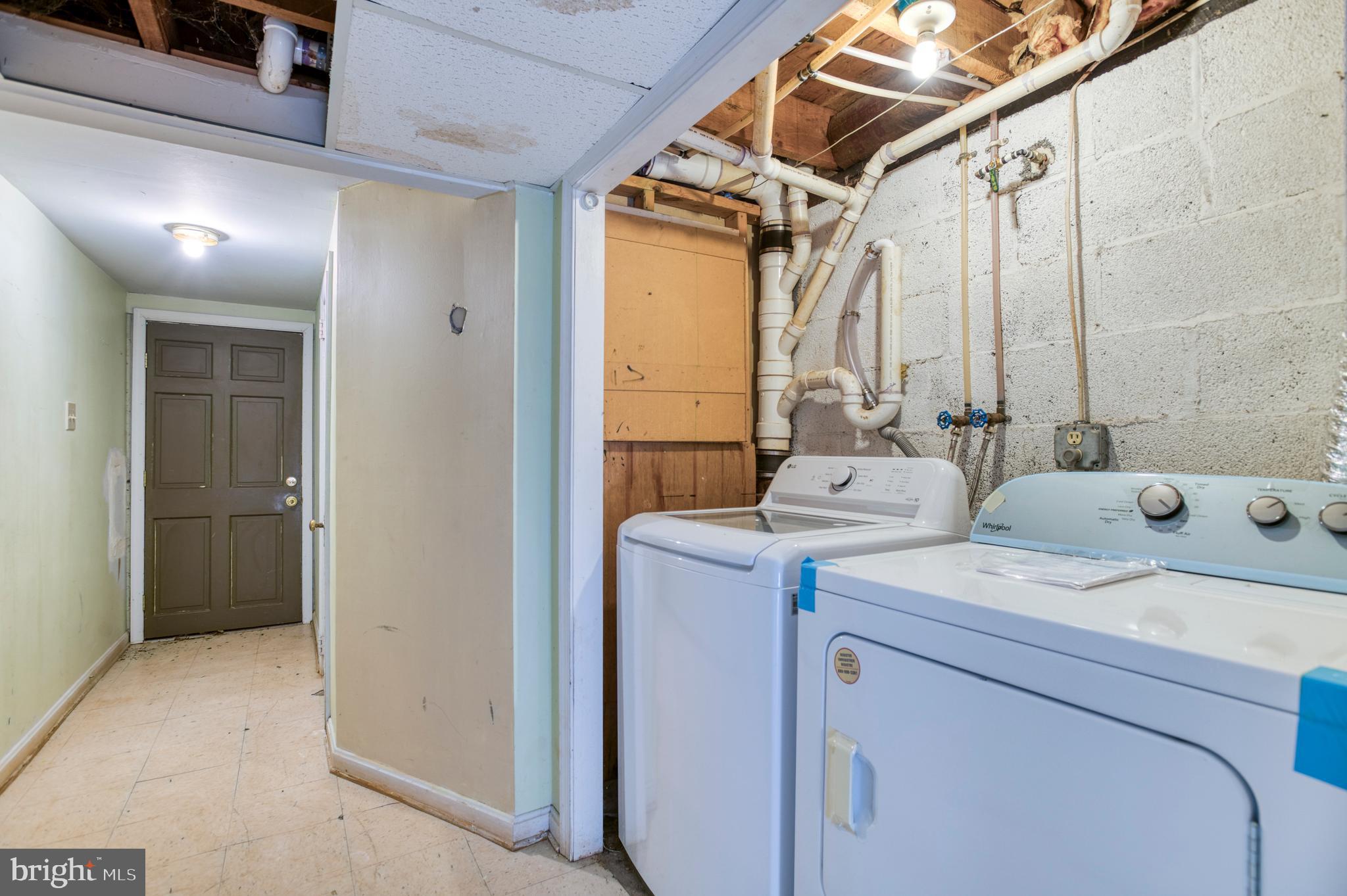 SAUNDERS - Residential