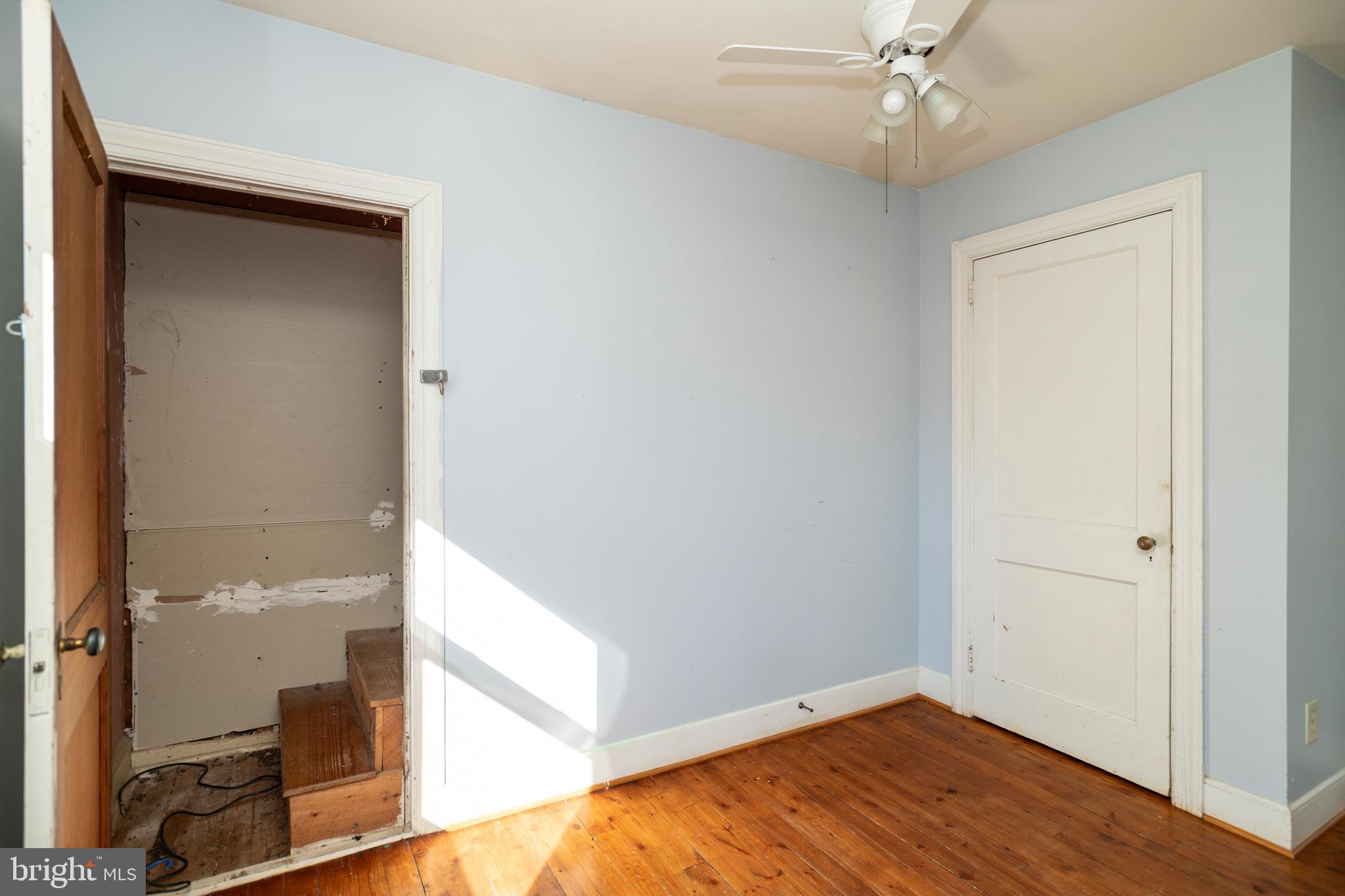 SAUNDERS - Residential