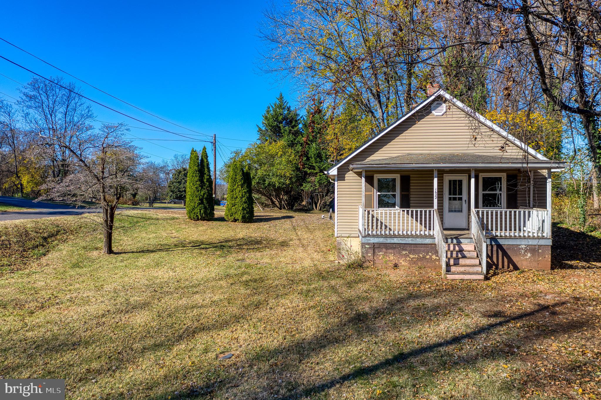 SAUNDERS - Residential