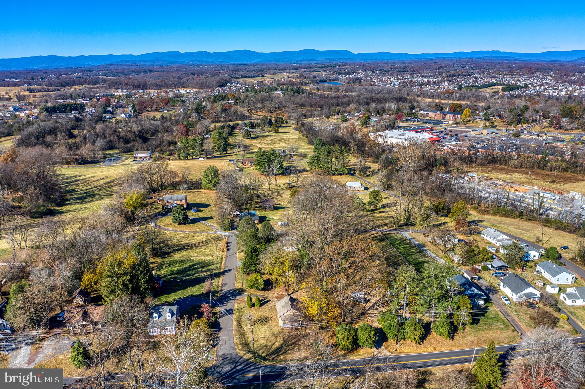 SAUNDERS - Residential