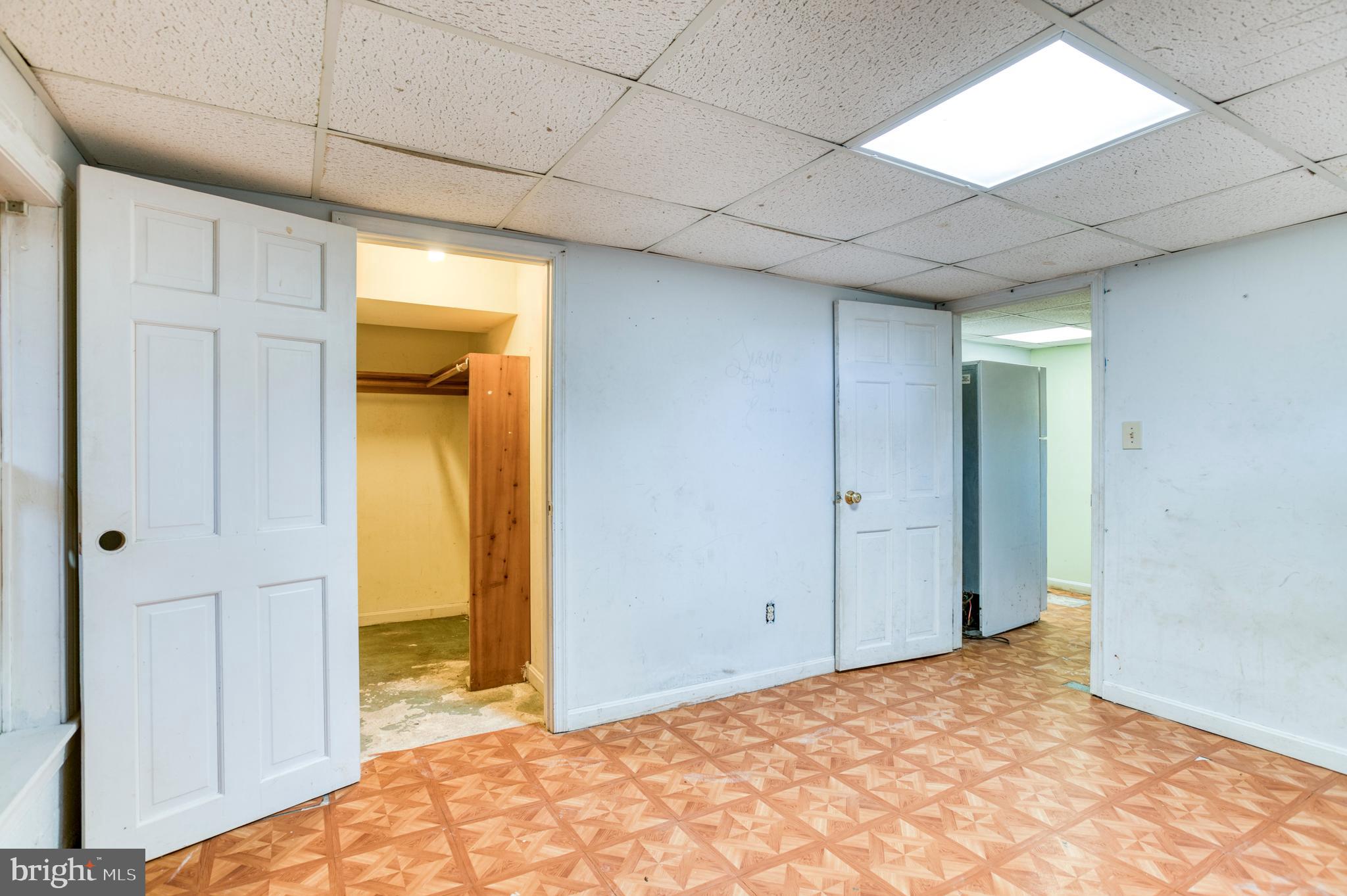 SAUNDERS - Residential