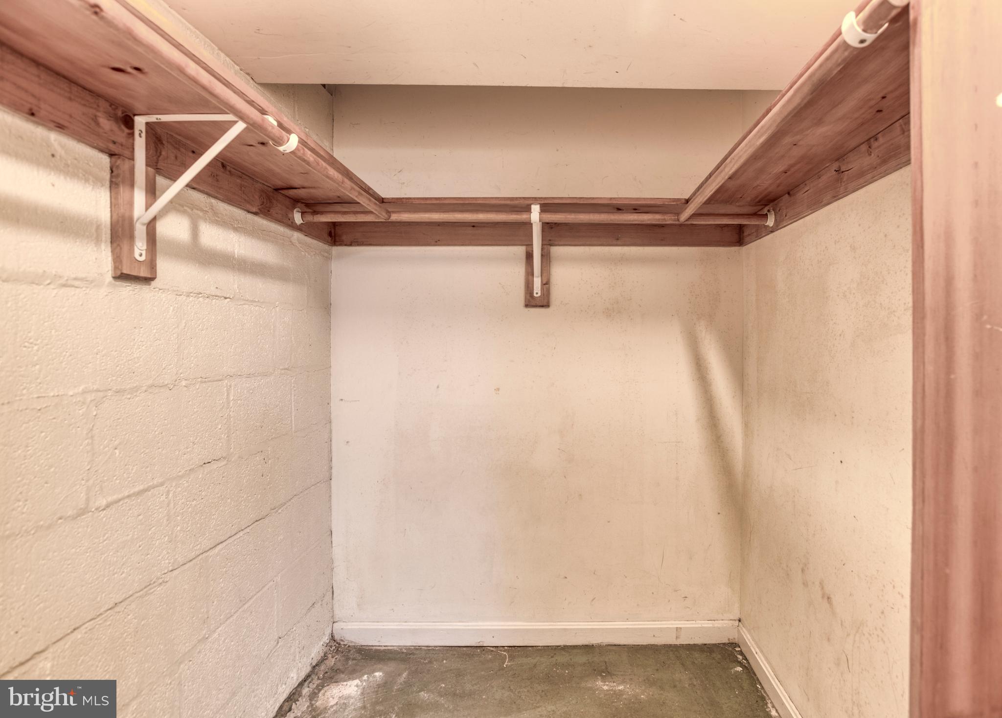 SAUNDERS - Residential