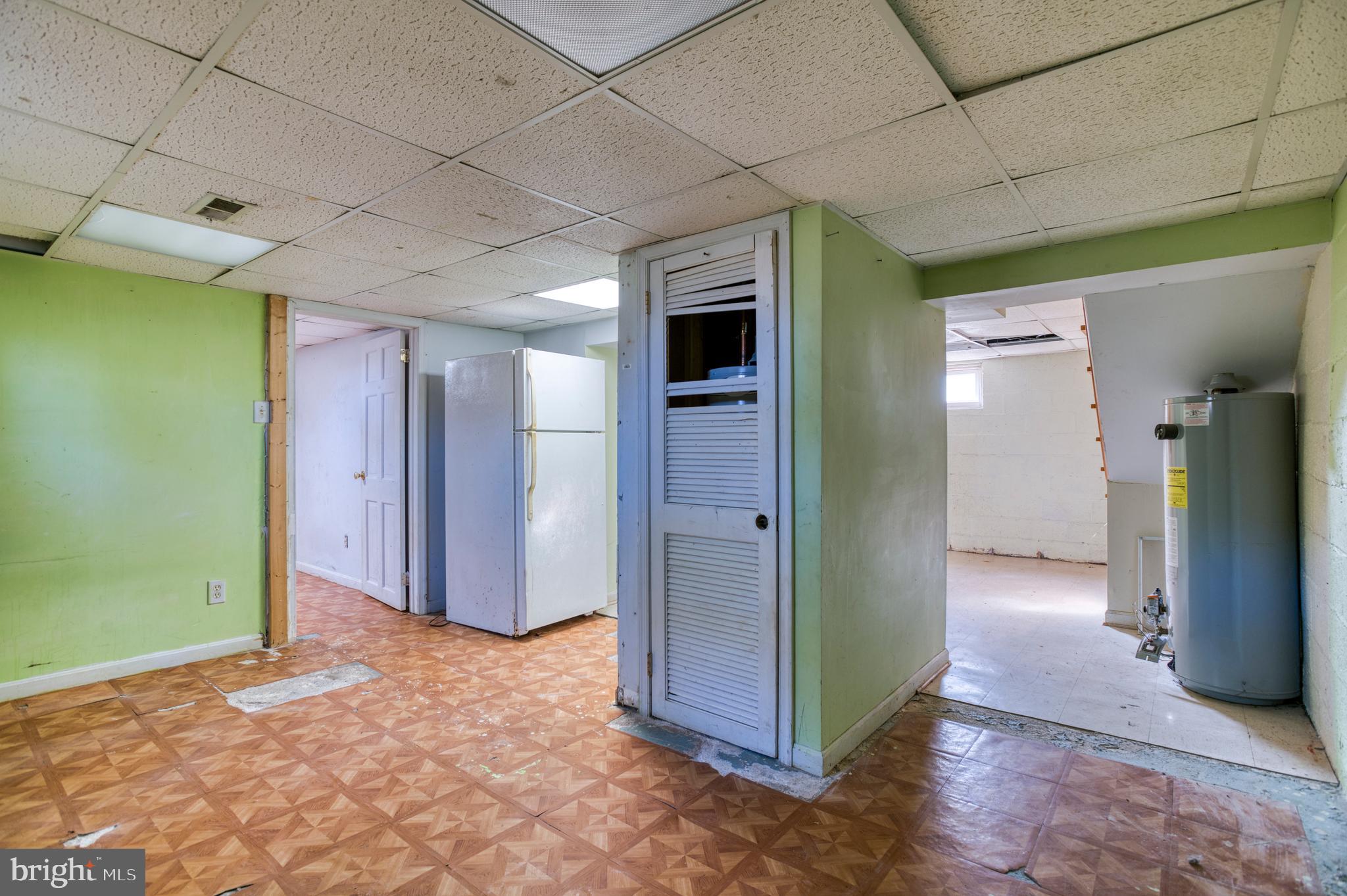 SAUNDERS - Residential