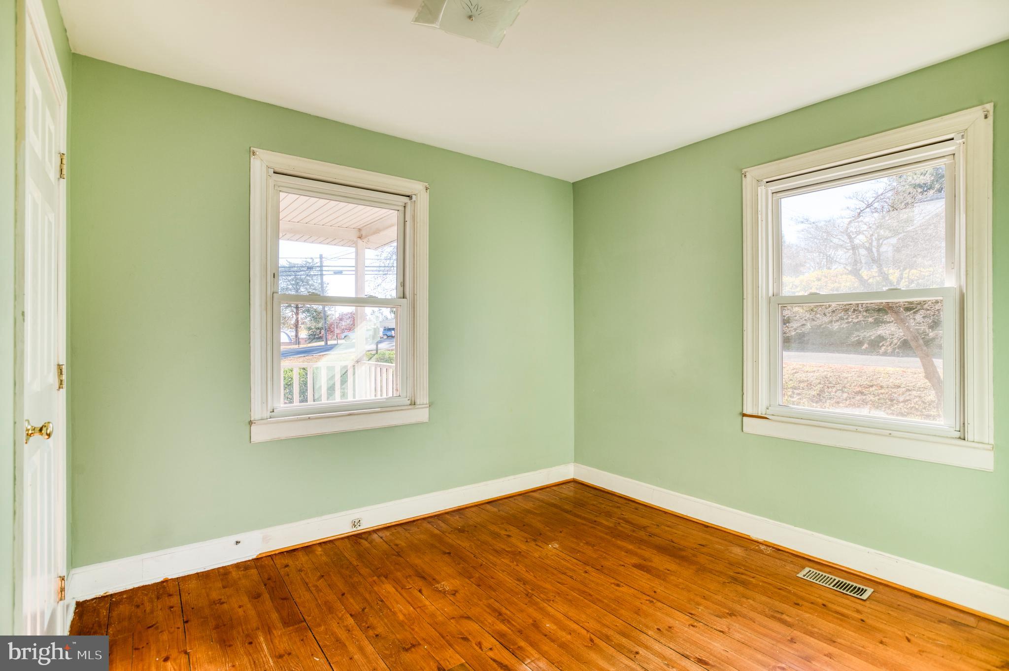 SAUNDERS - Residential