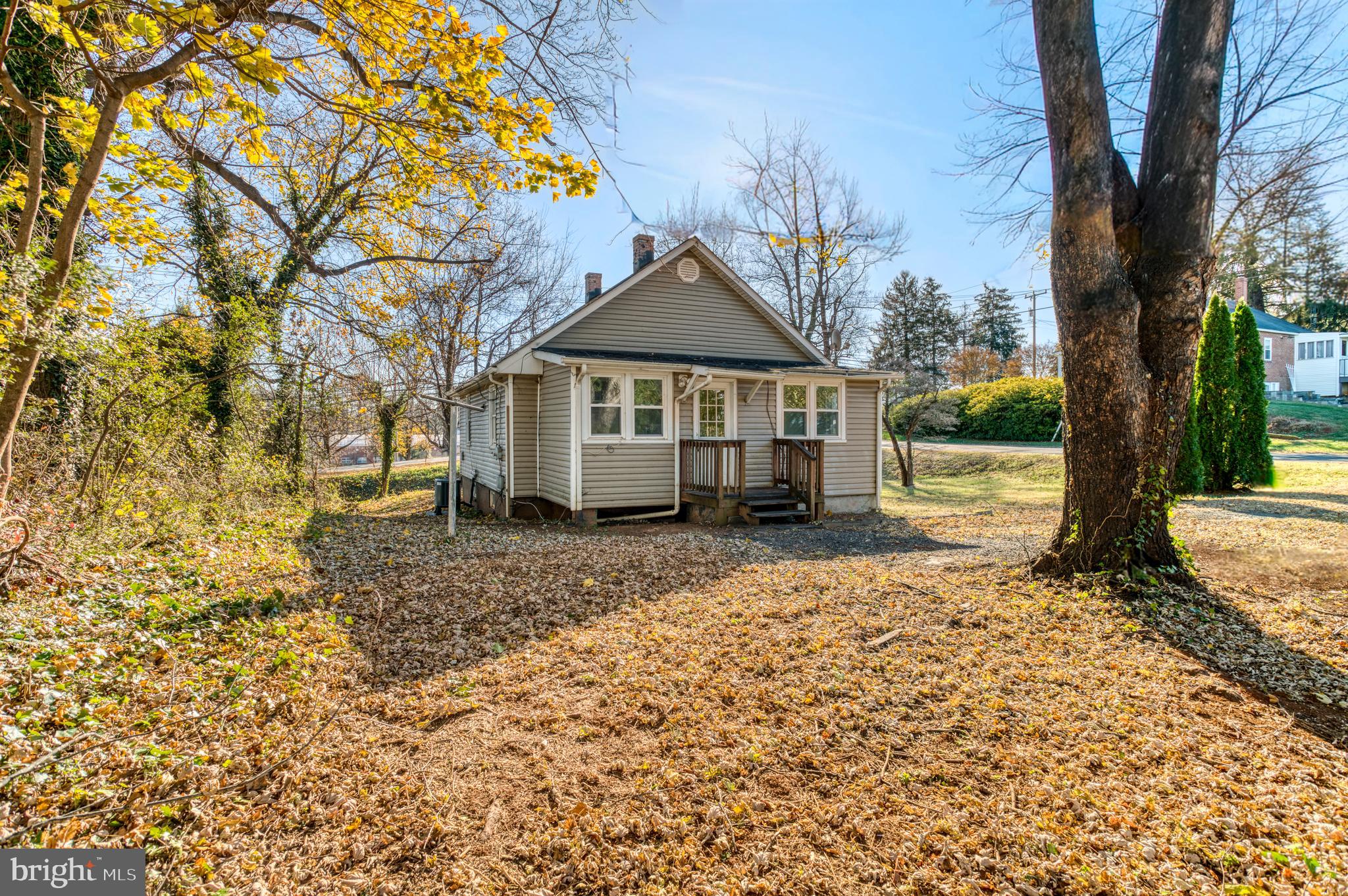 SAUNDERS - Residential