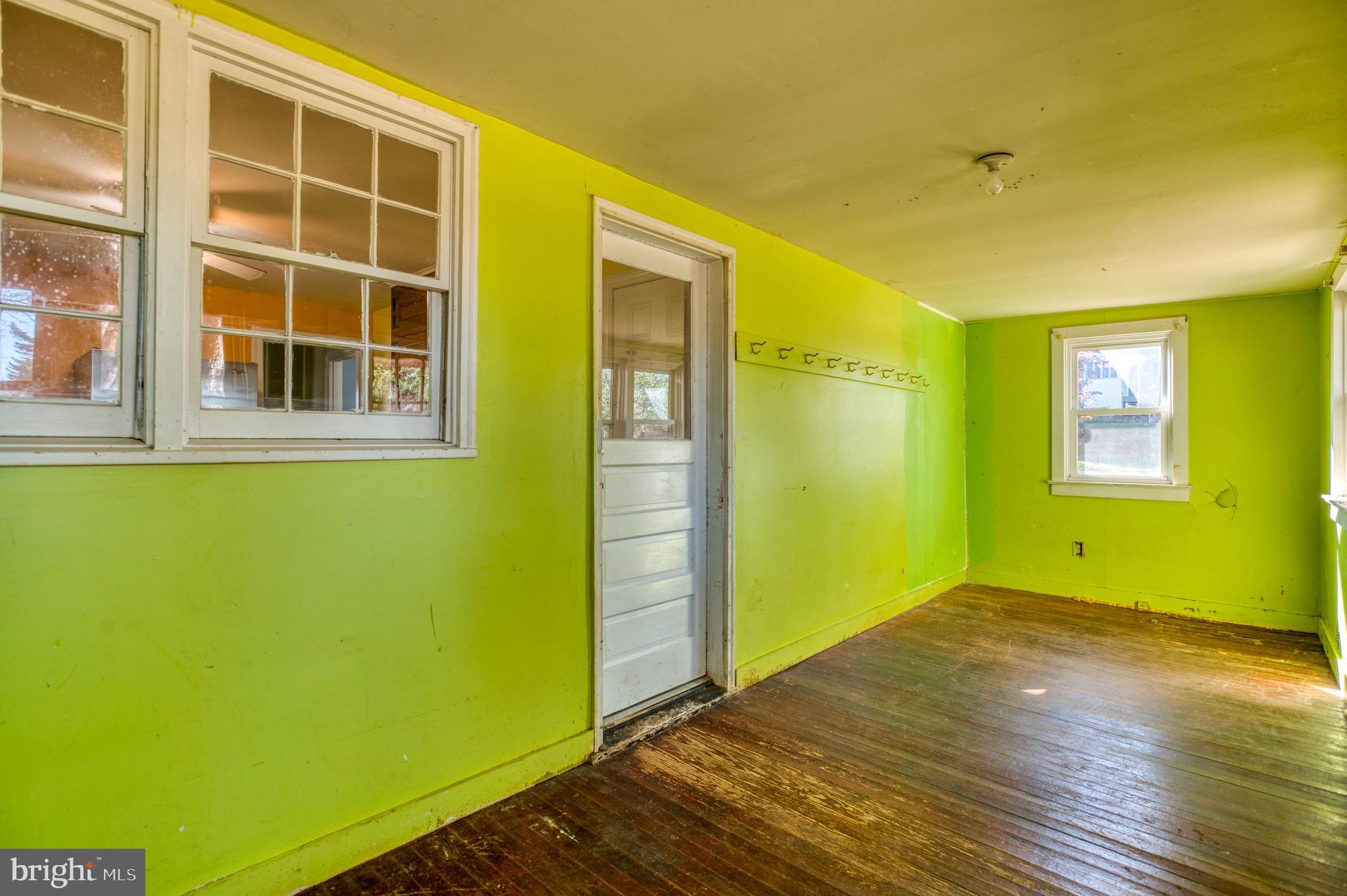 SAUNDERS - Residential