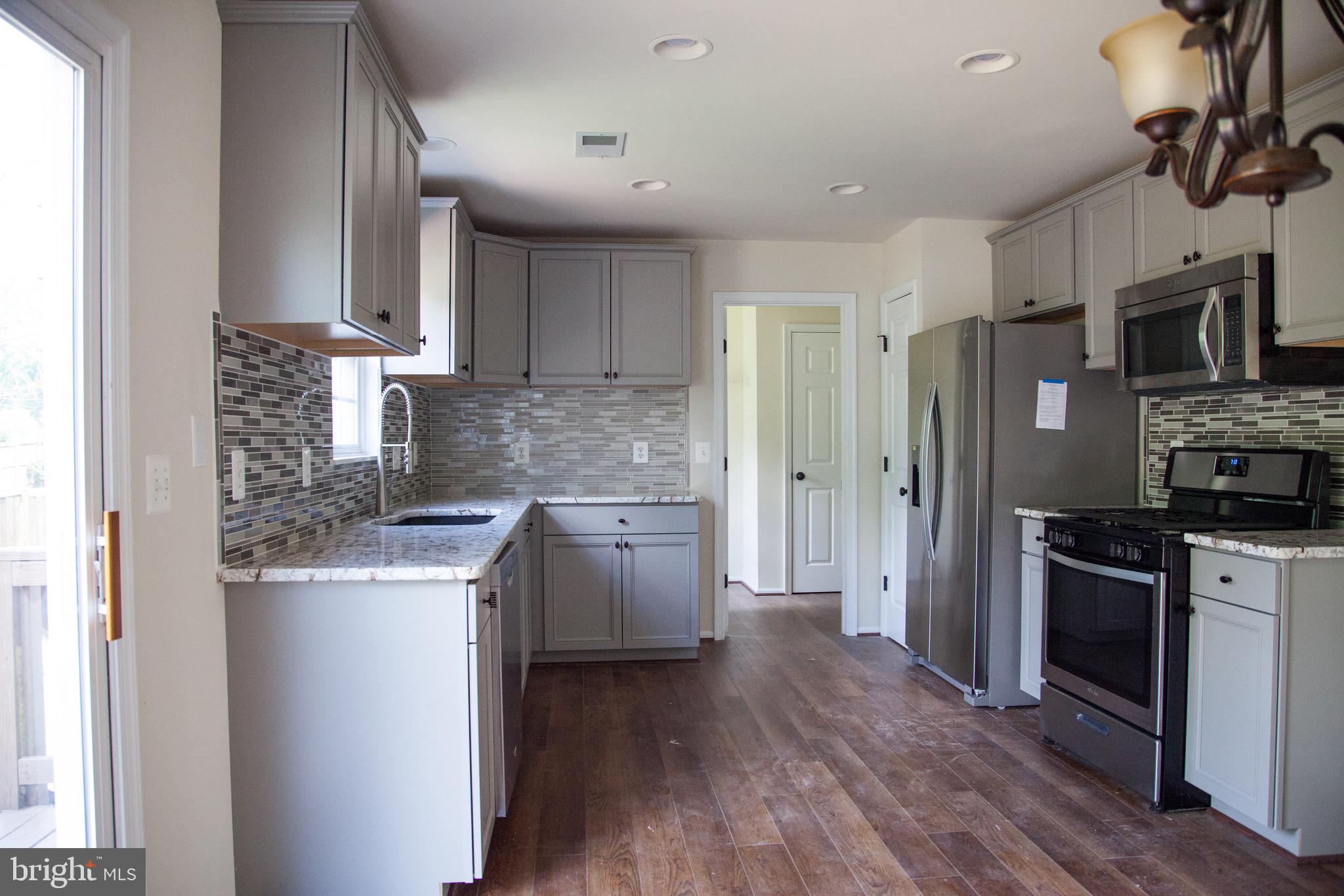 ENGLAND RUN NORTH - Residential