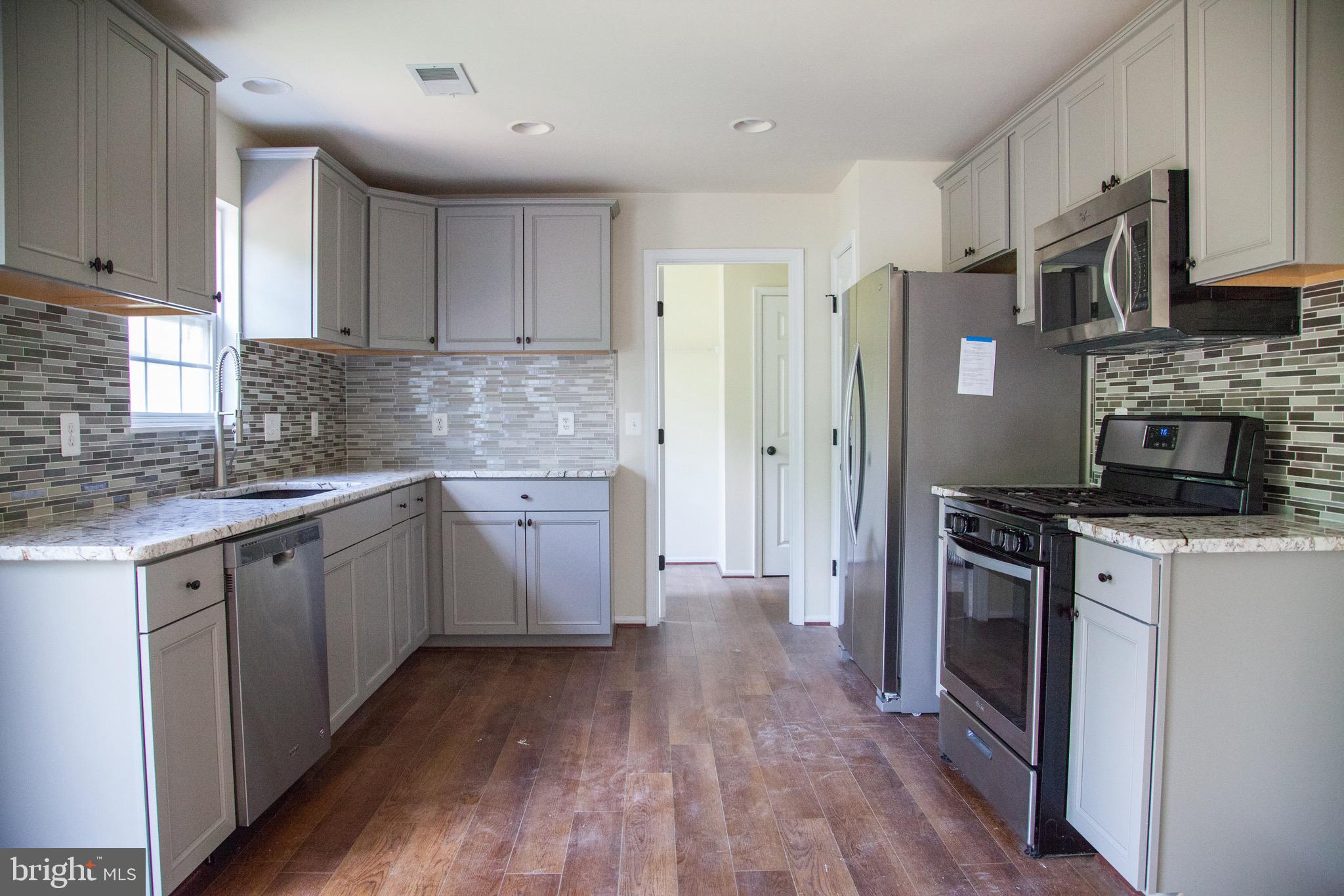 ENGLAND RUN NORTH - Residential