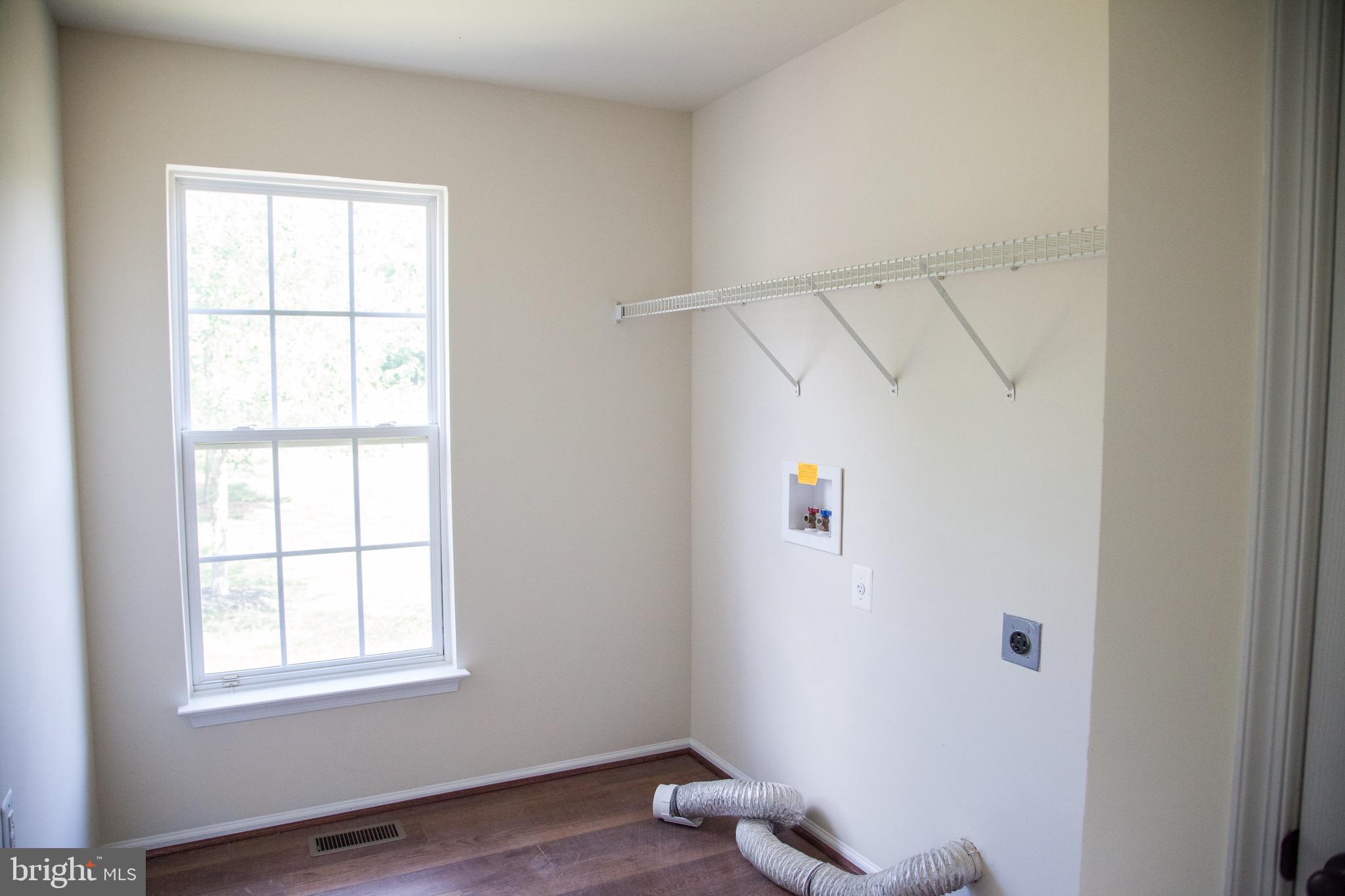 ENGLAND RUN NORTH - Residential