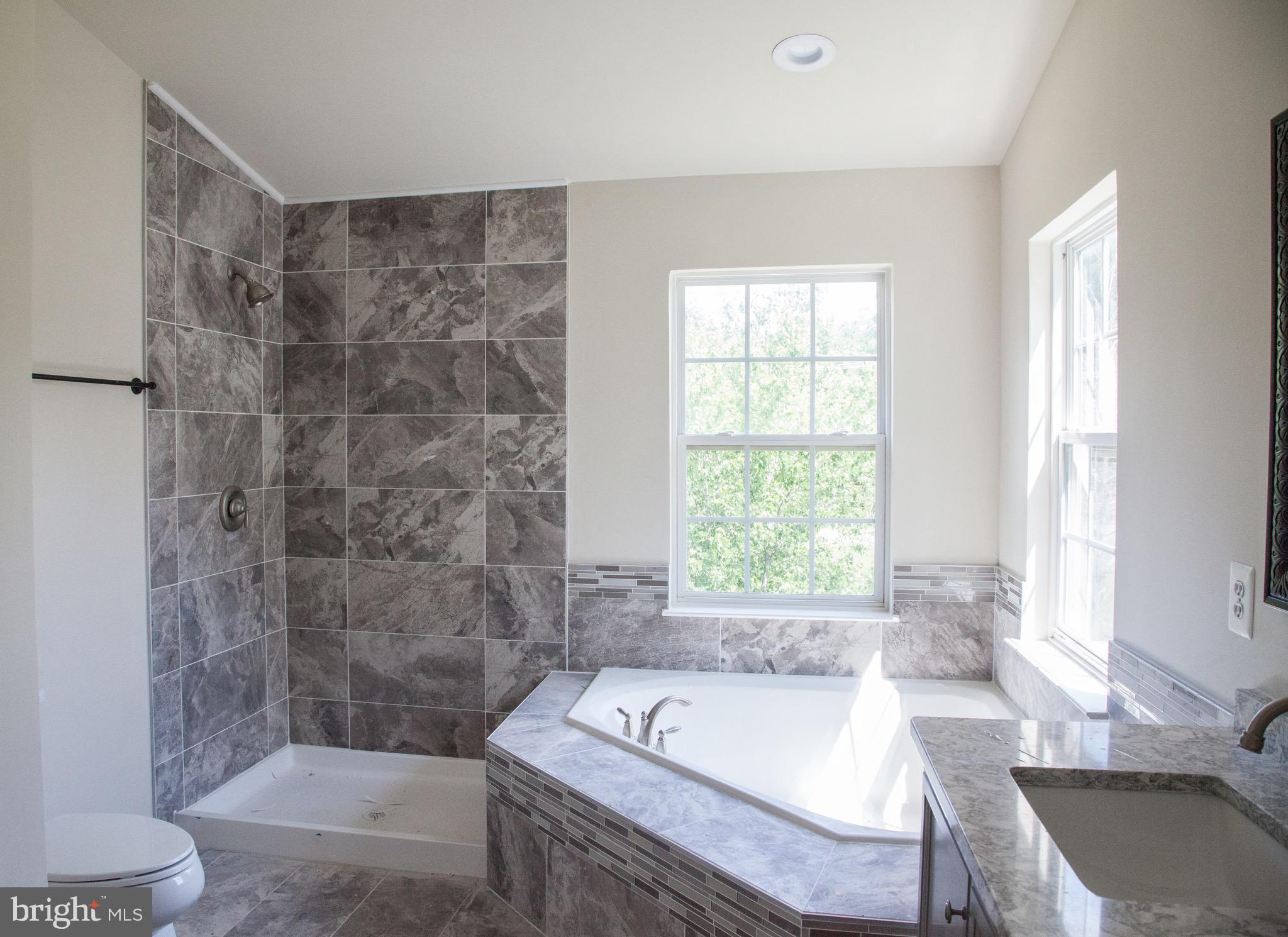 ENGLAND RUN NORTH - Residential