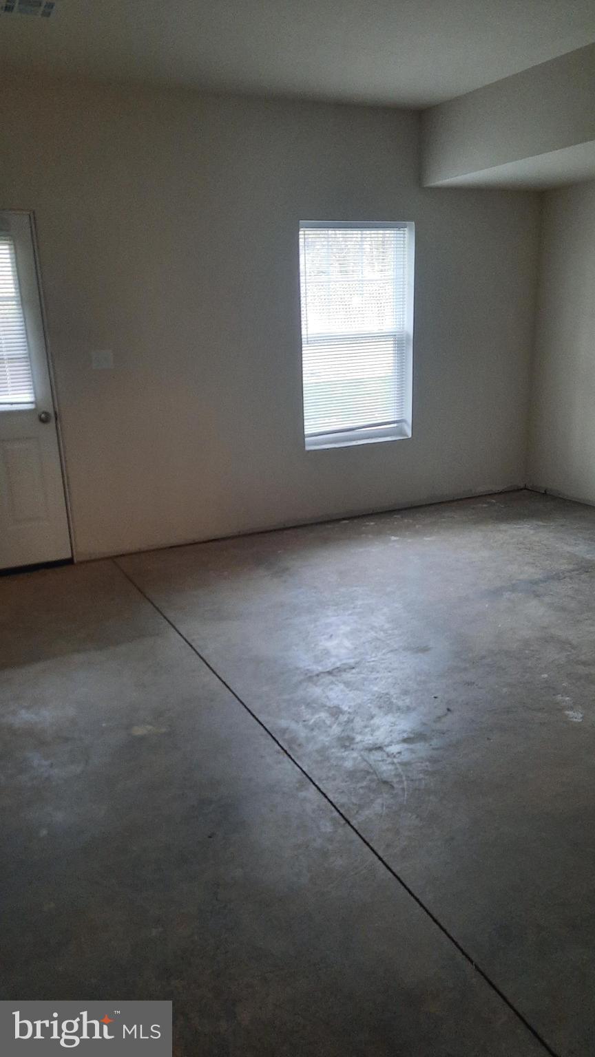 ADMIRALS QUAY - Residential Lease