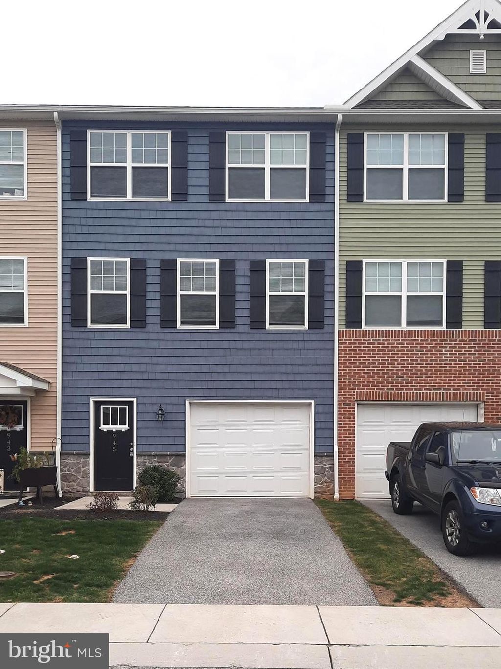 Photo of 945 Admirals Quay Drive, MECHANICSBURG, PA 17050 (MLS # PACB2048668)