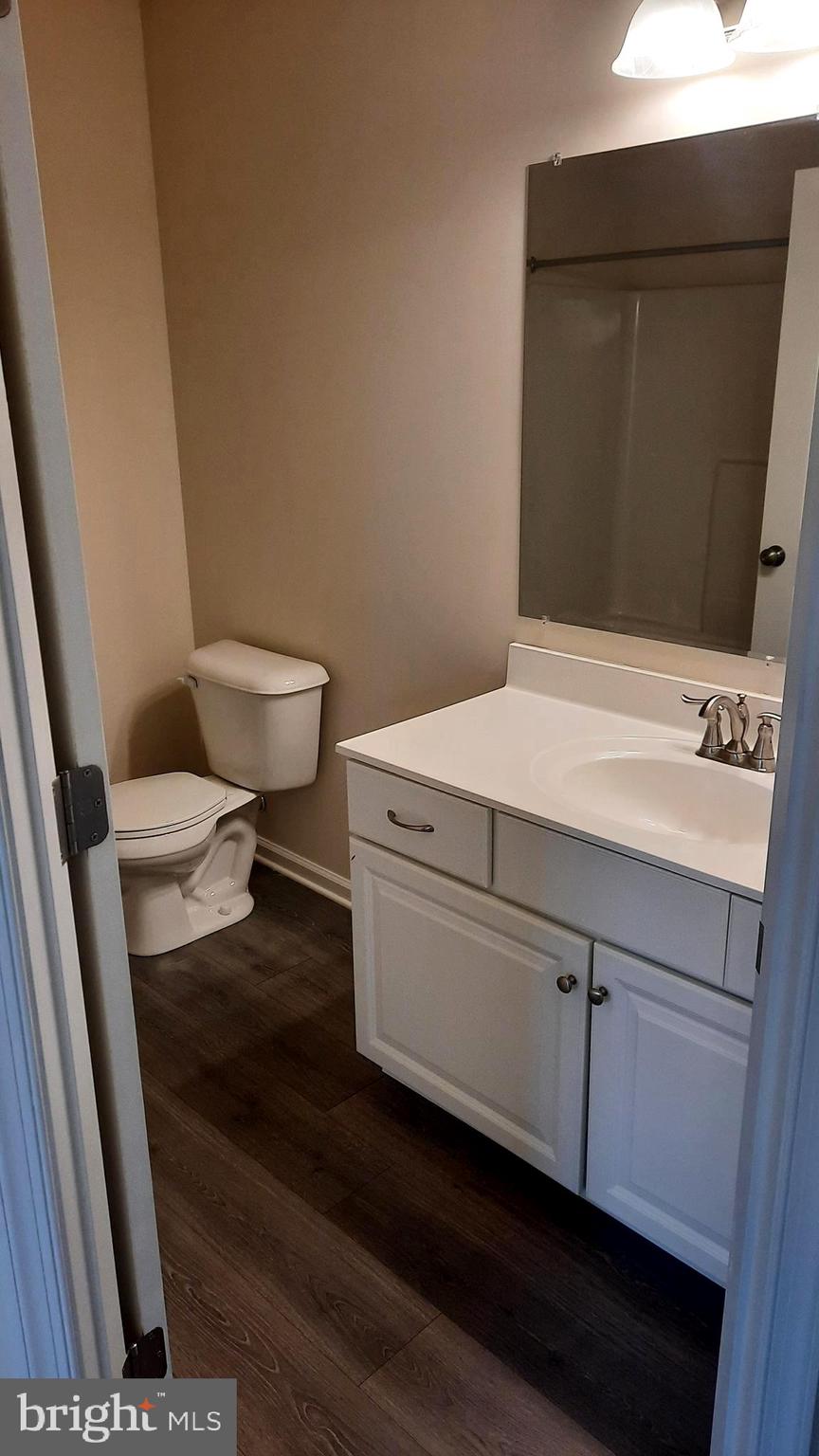 ADMIRALS QUAY - Residential Lease