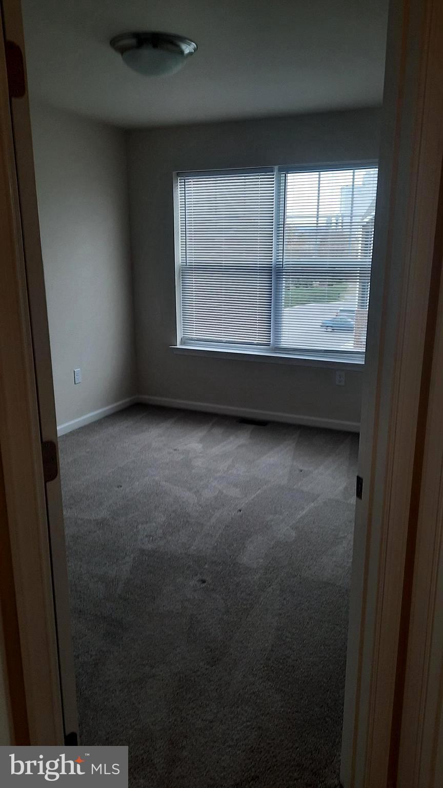 ADMIRALS QUAY - Residential Lease