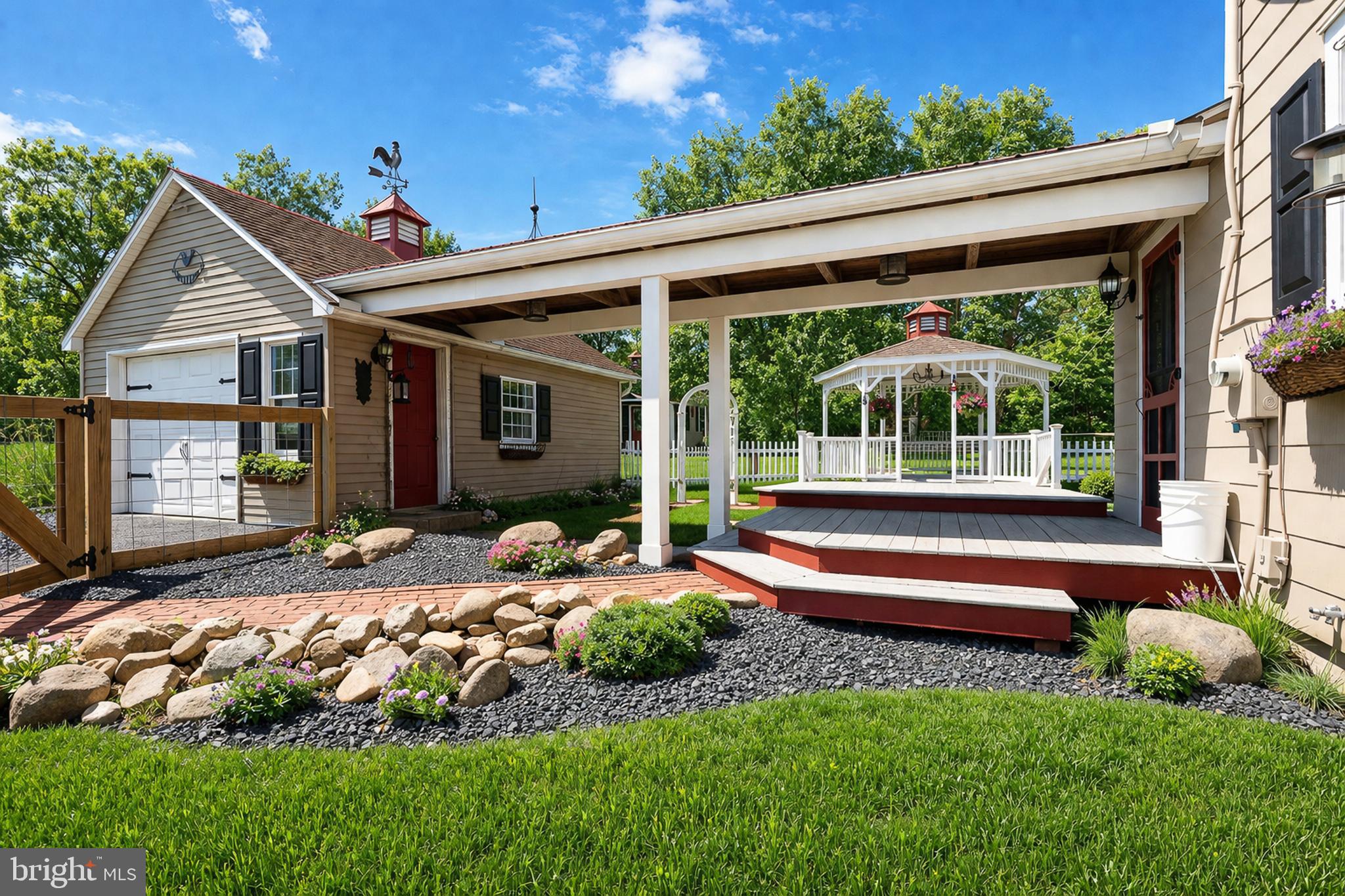 FREELAND - Residential