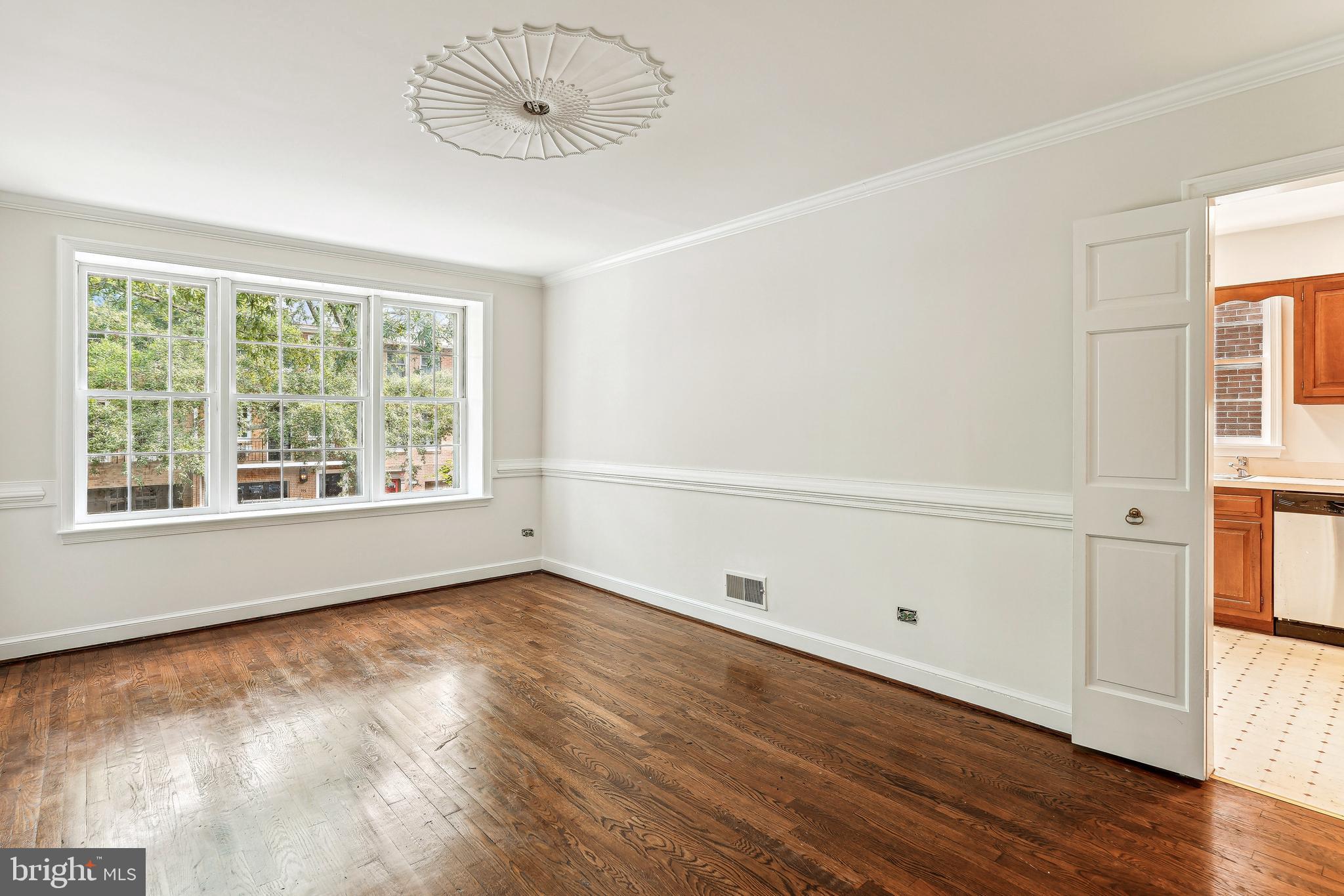 OLD TOWN ALEXANDRIA - Residential