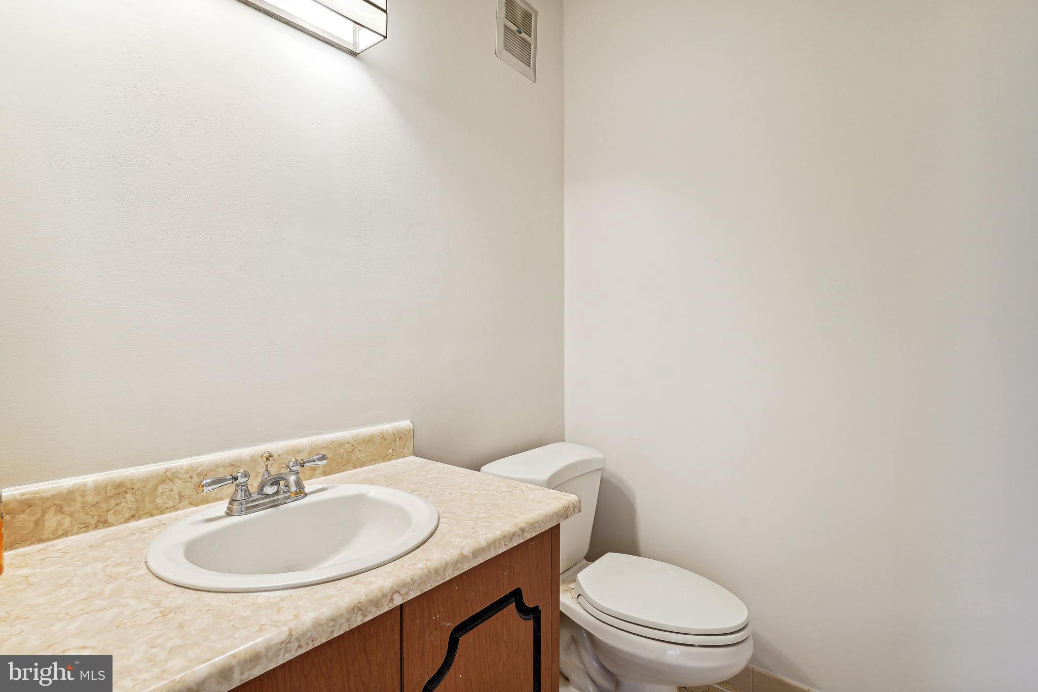 OLD TOWN ALEXANDRIA - Residential