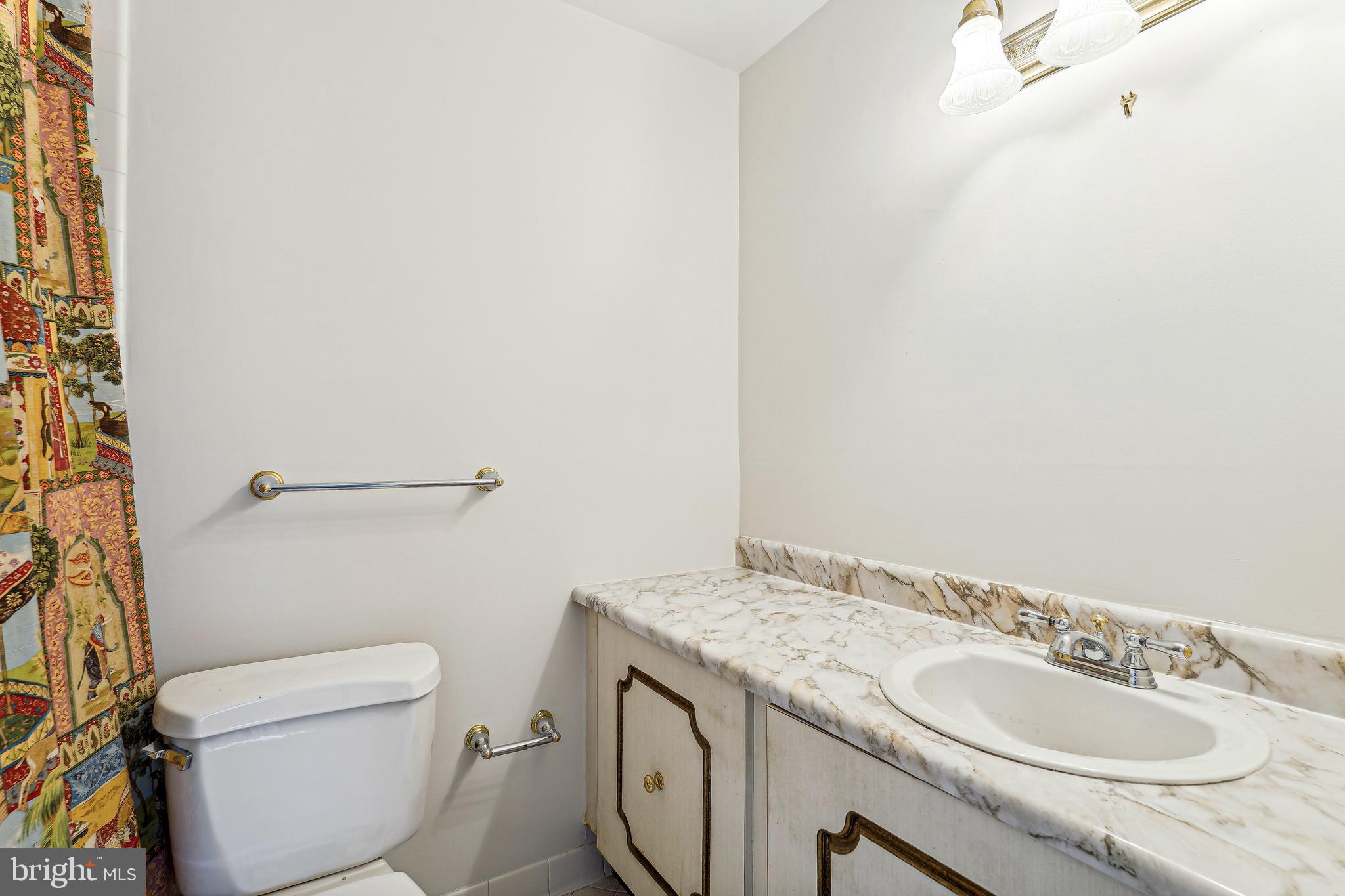 OLD TOWN ALEXANDRIA - Residential