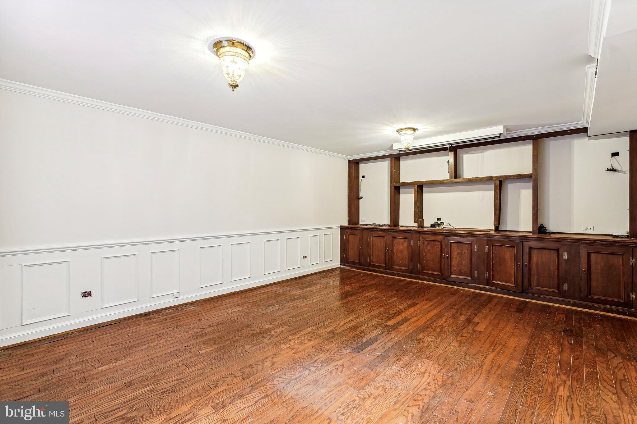 OLD TOWN ALEXANDRIA - Residential