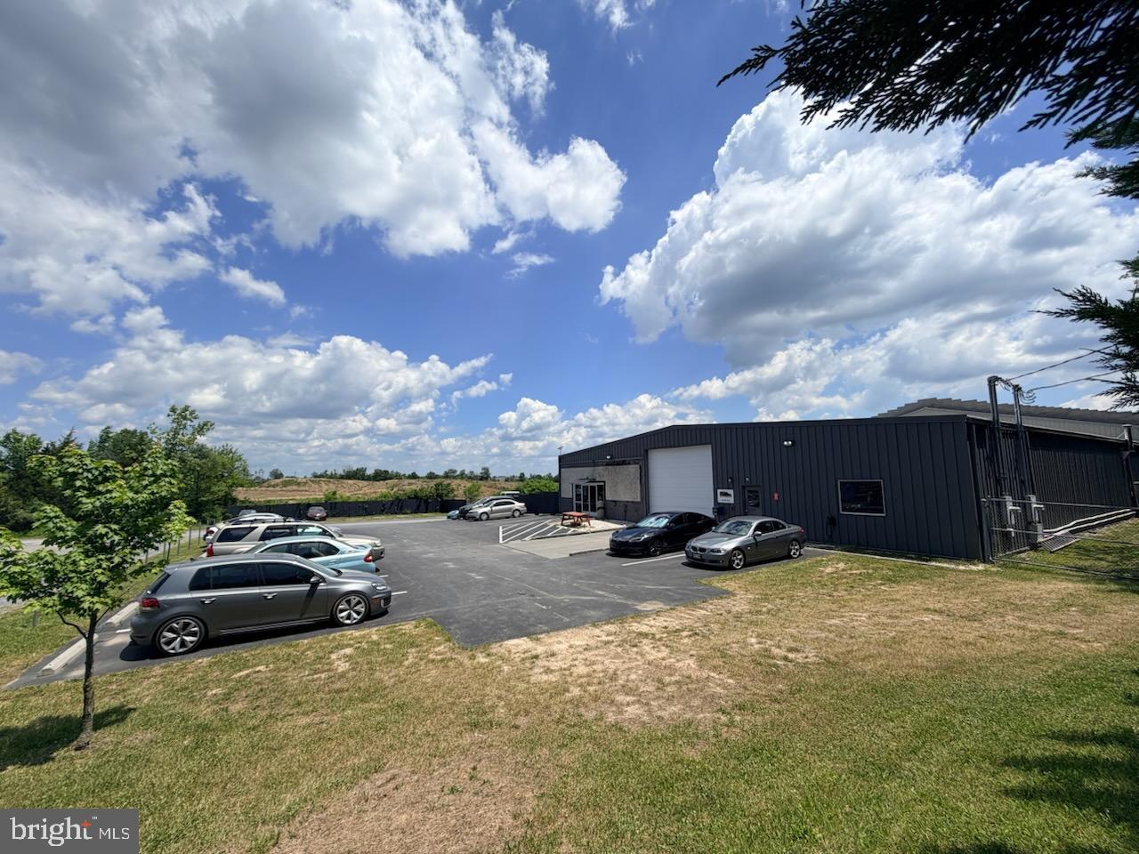186 WINCREST DRIVE