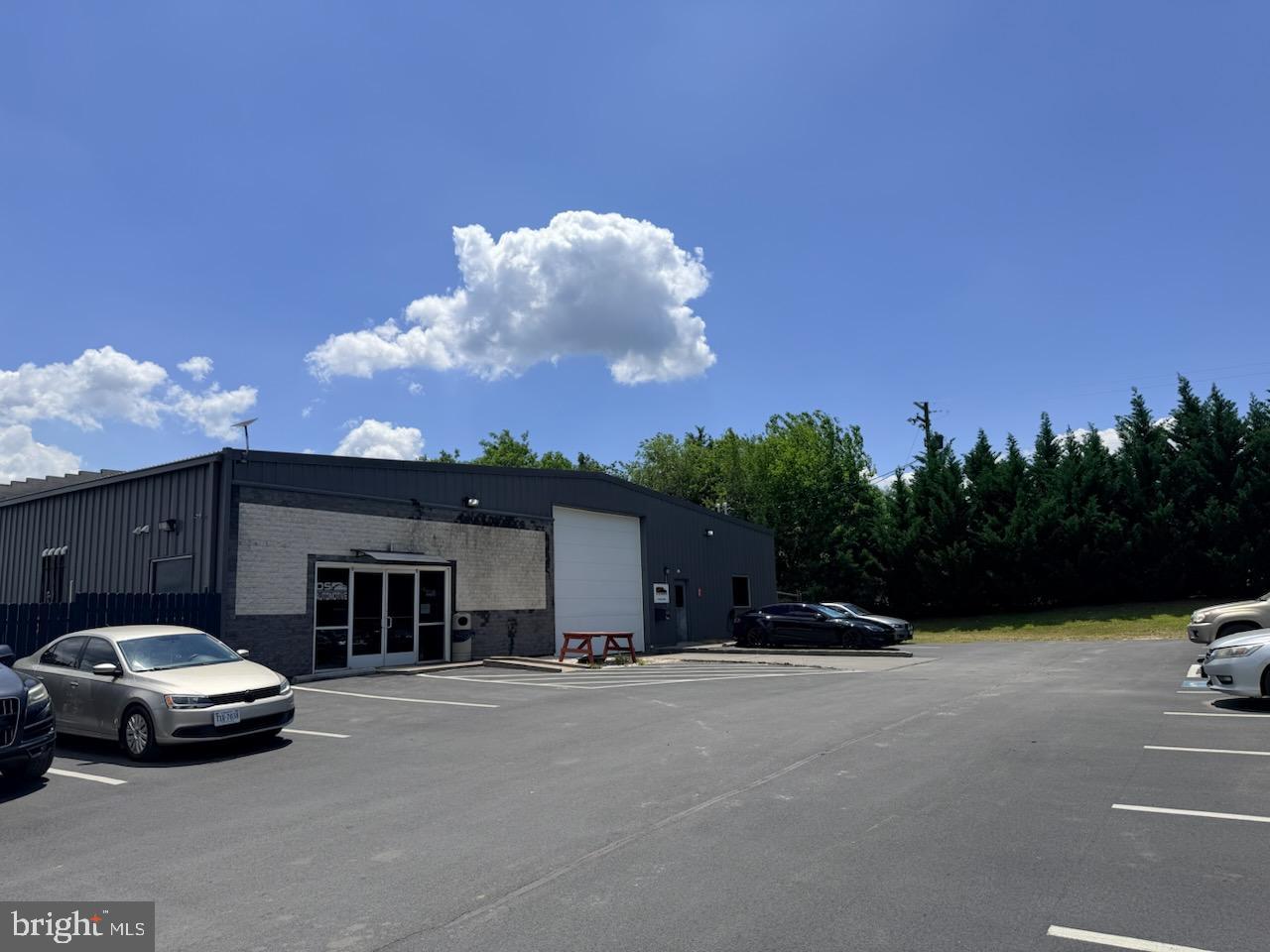 186 WINCREST DRIVE