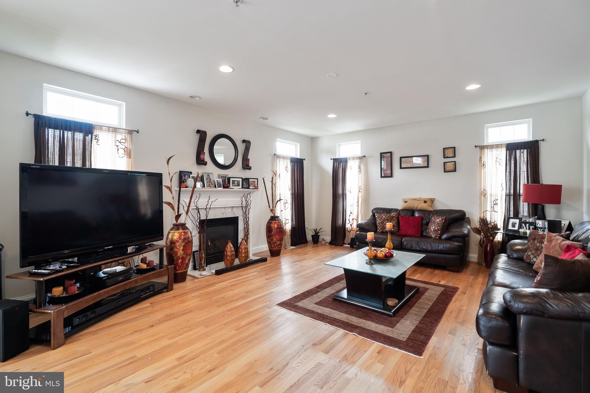 PERRYWOOD - Residential Lease