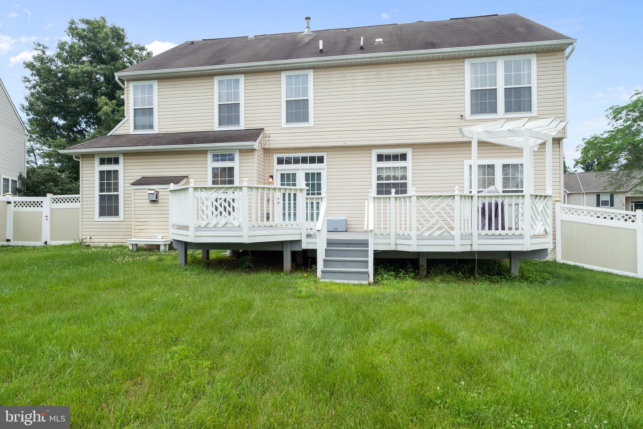 PERRYWOOD - Residential Lease