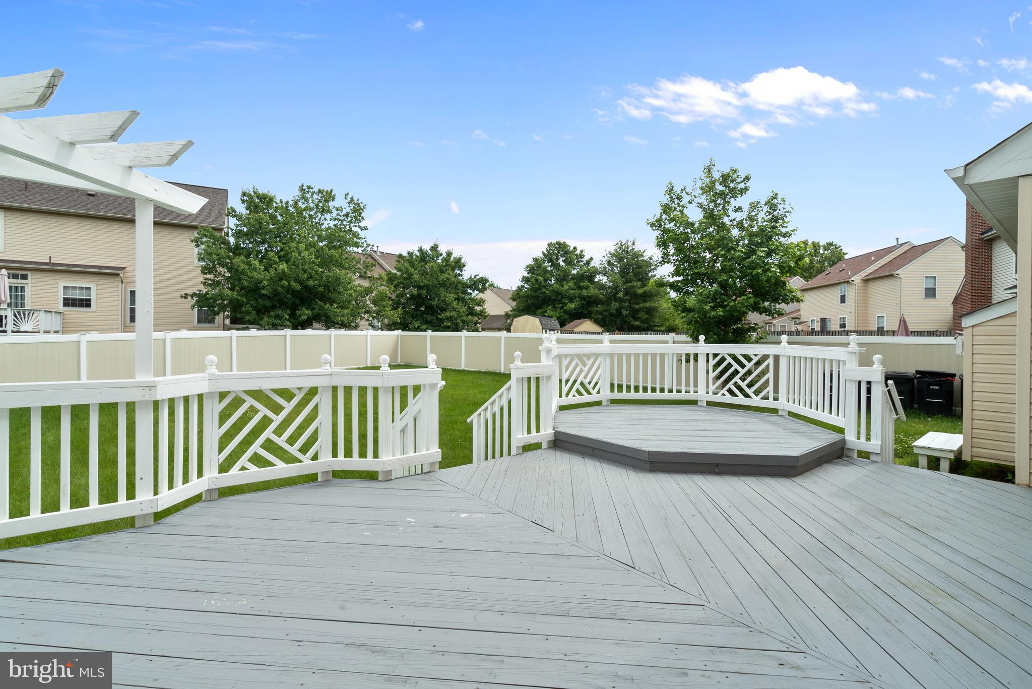 PERRYWOOD - Residential Lease