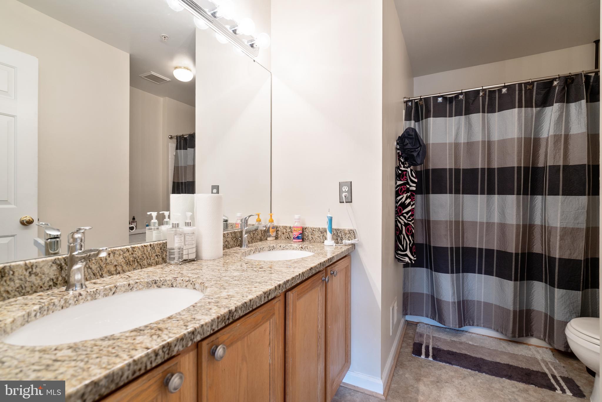 PERRYWOOD - Residential Lease