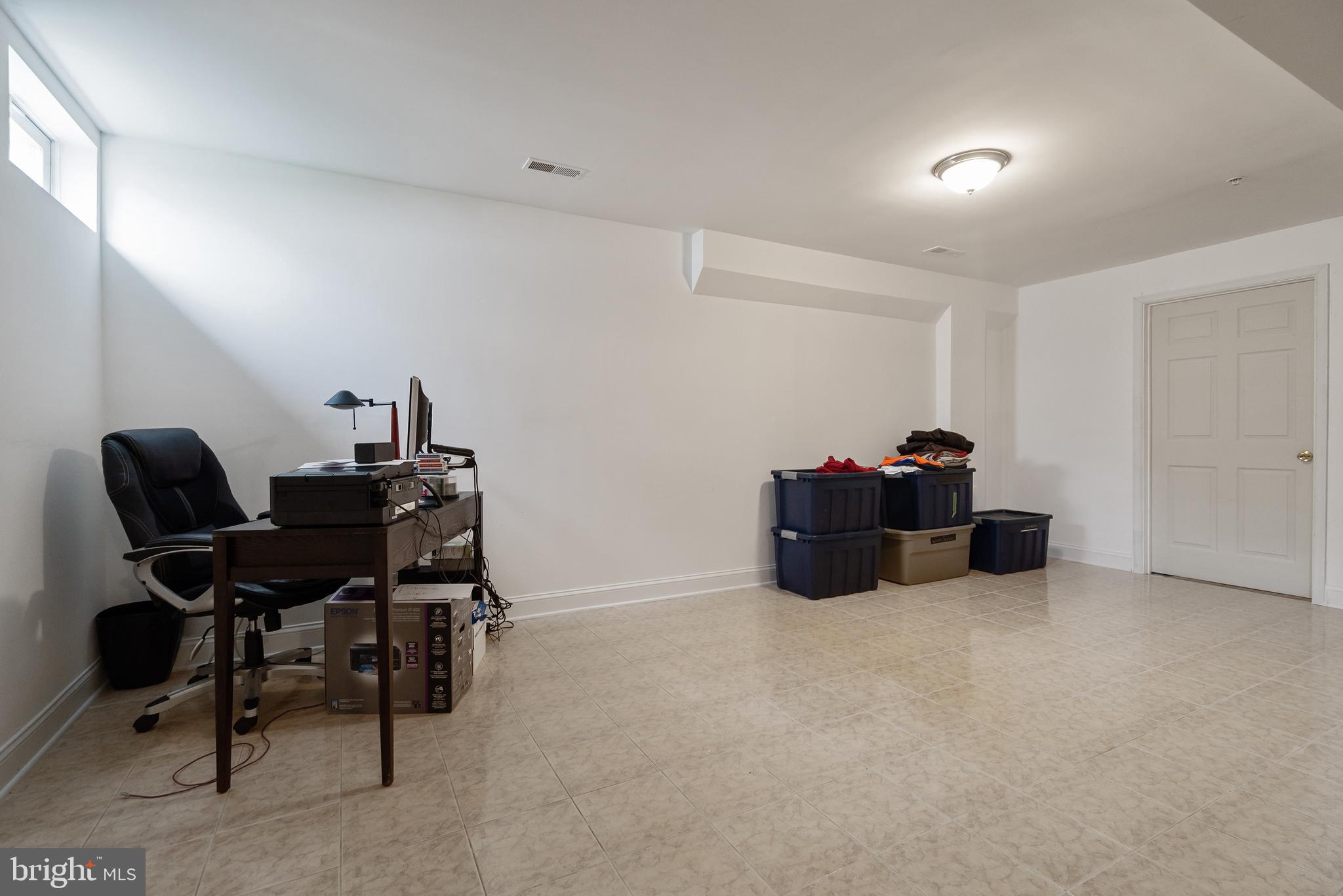 PERRYWOOD - Residential Lease