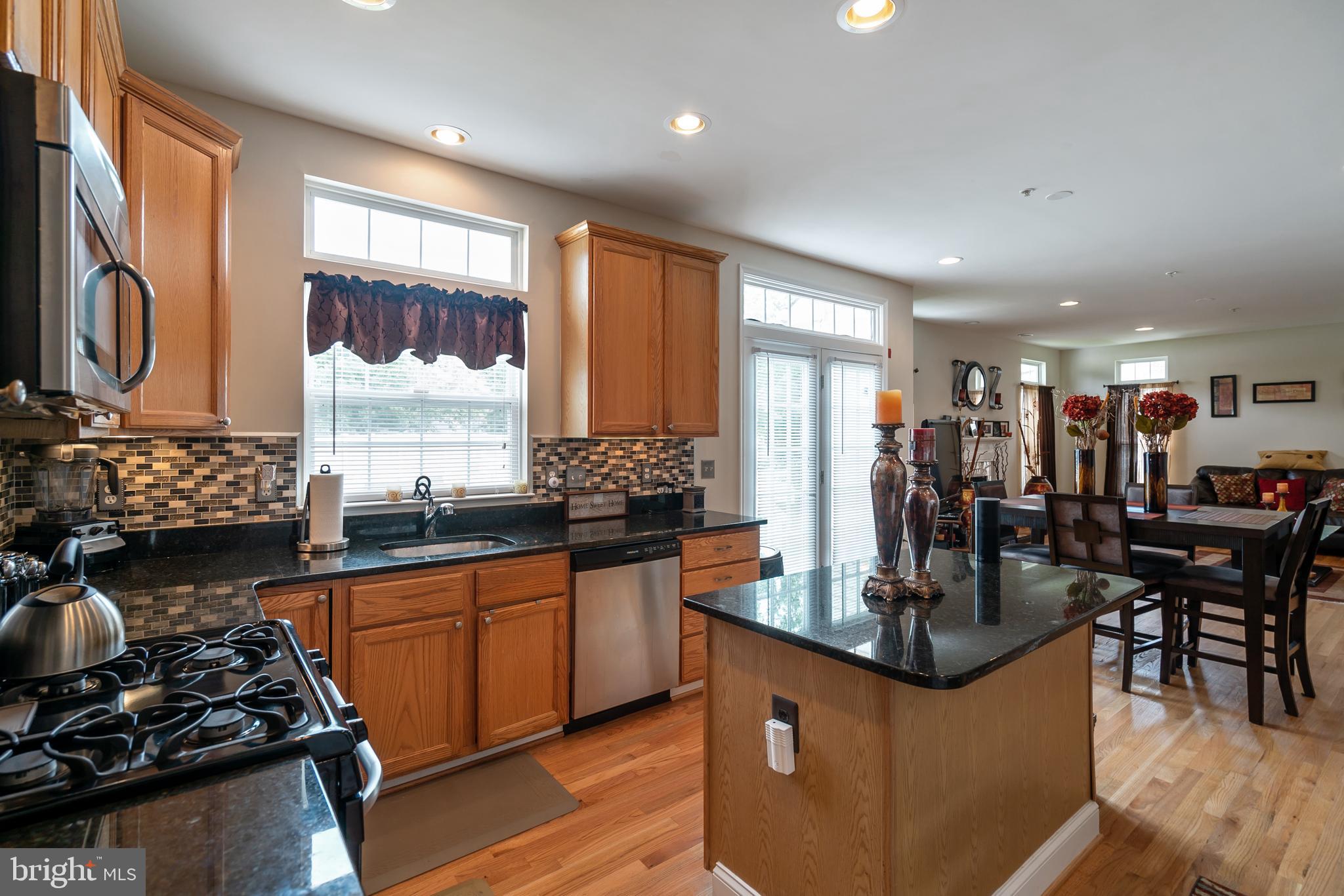 PERRYWOOD - Residential Lease