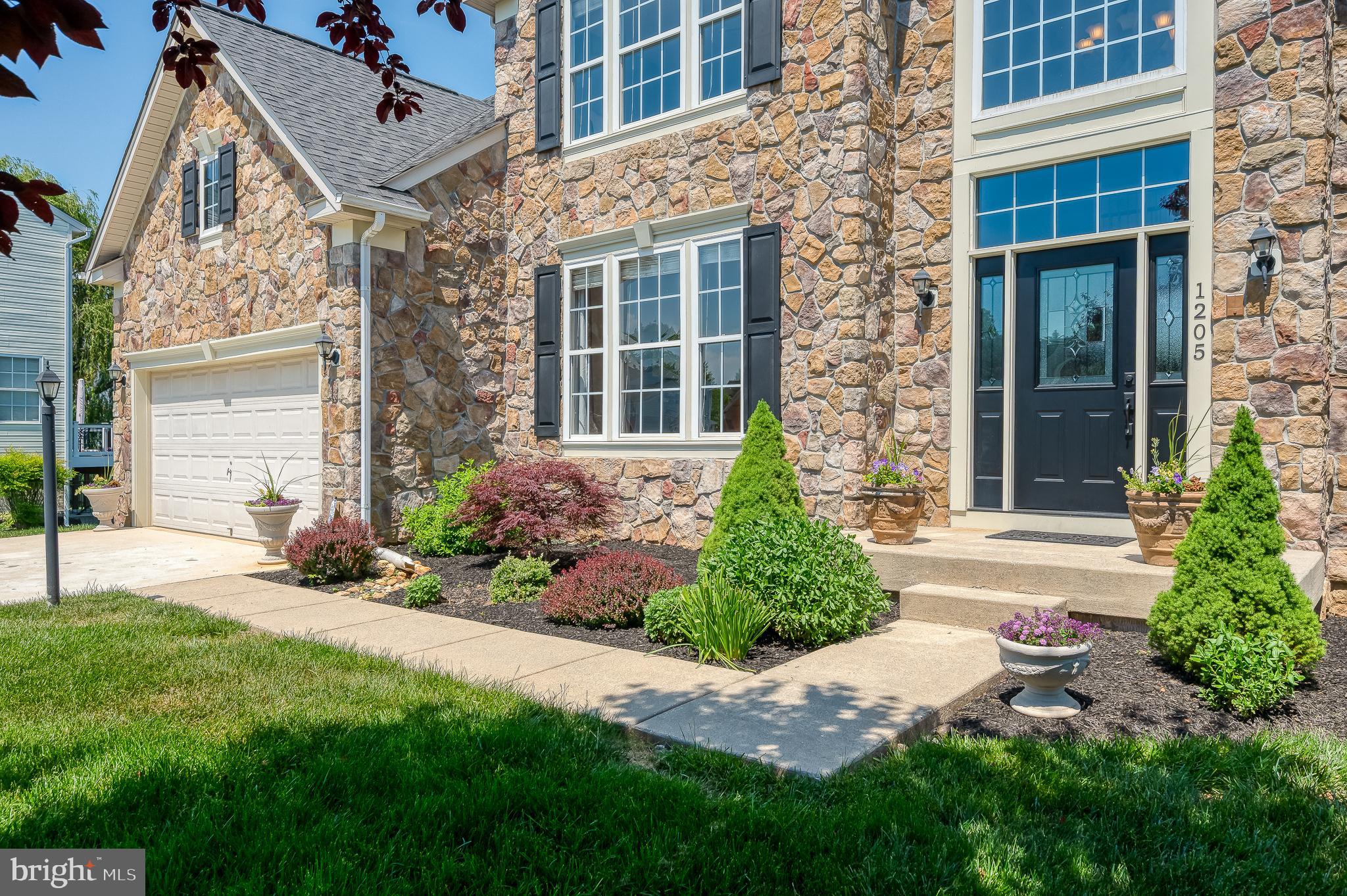 1205 BRIAR POST COURT
