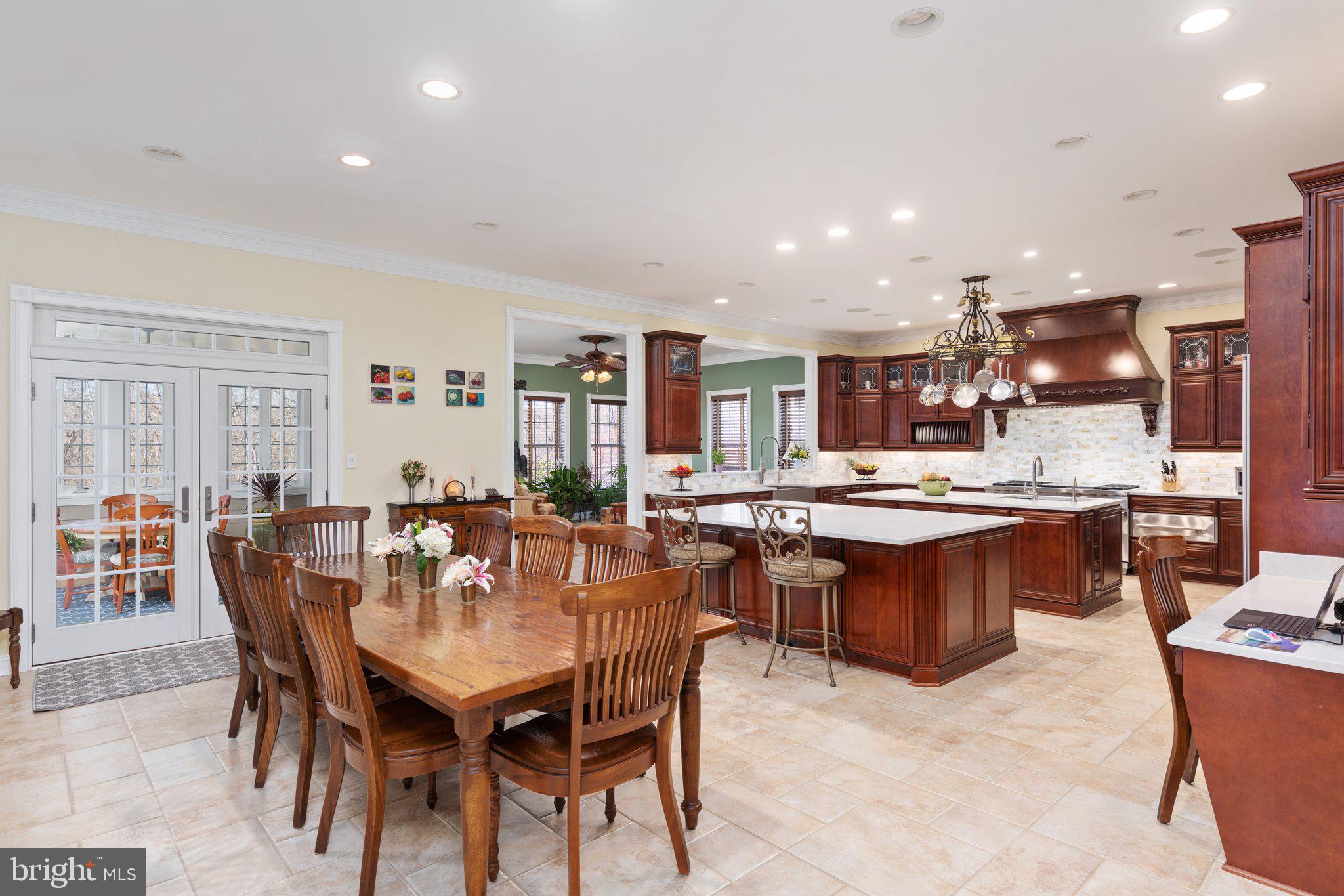 JAMES FARM ESTATES - Residential