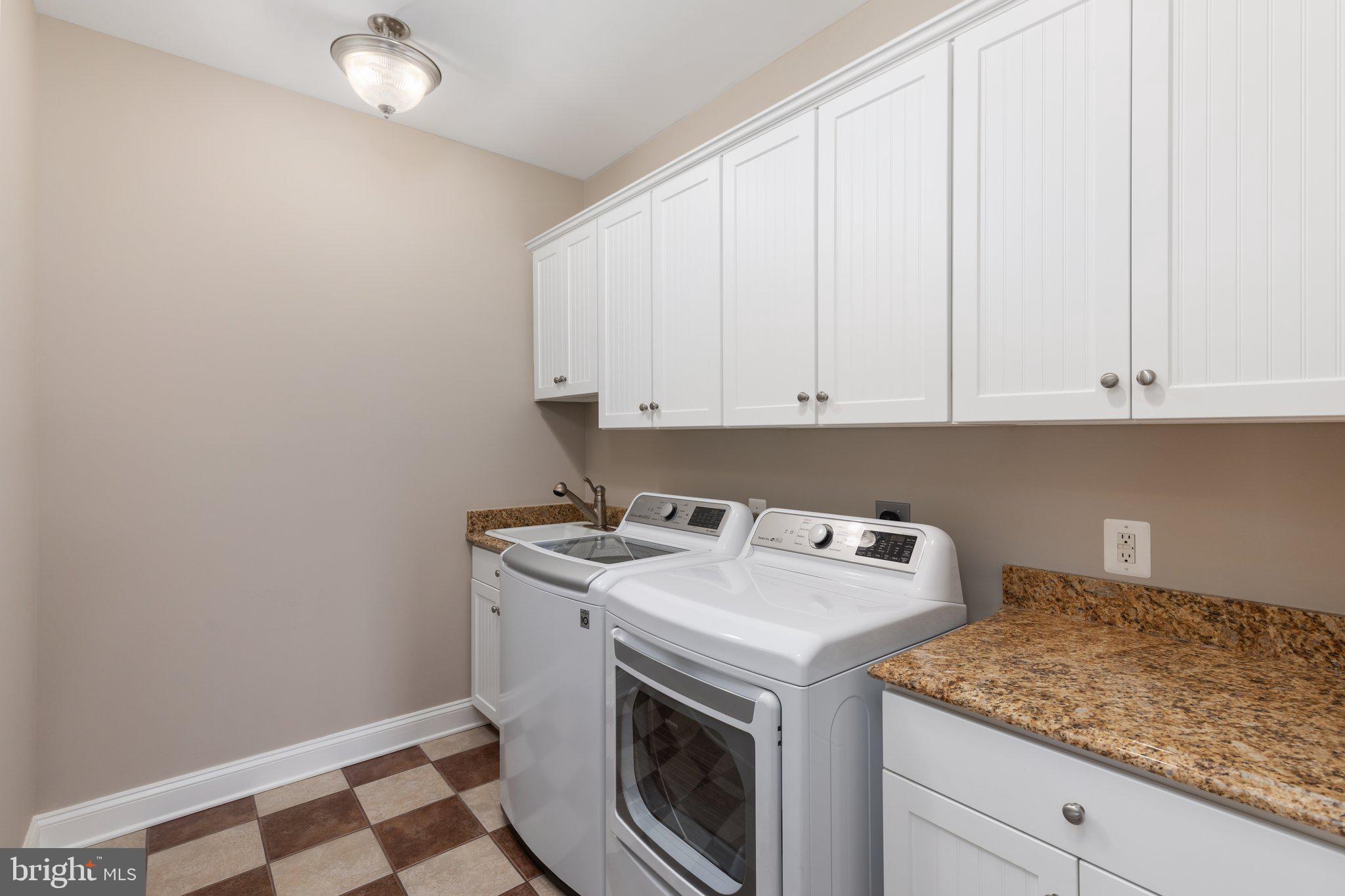 JAMES FARM ESTATES - Residential