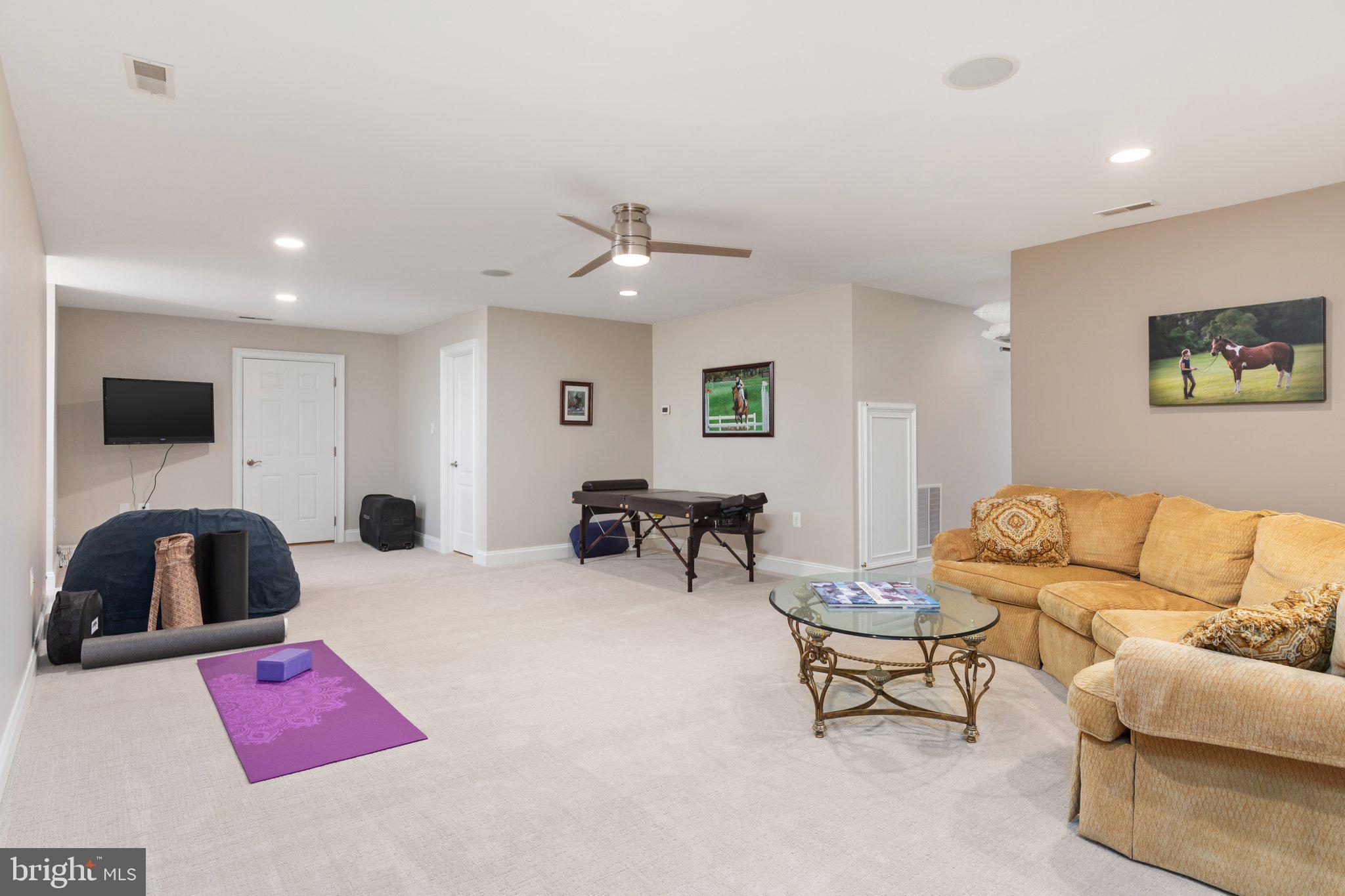 JAMES FARM ESTATES - Residential