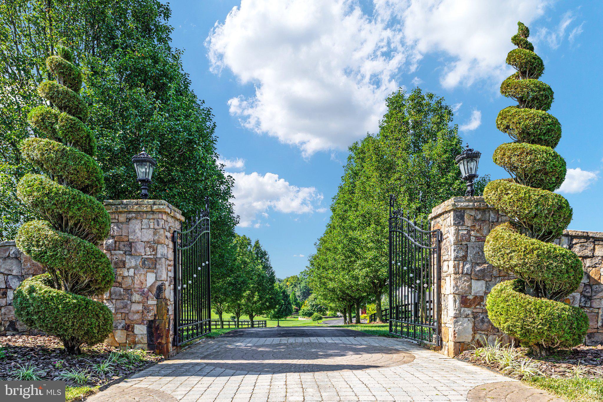 JAMES FARM ESTATES - Residential