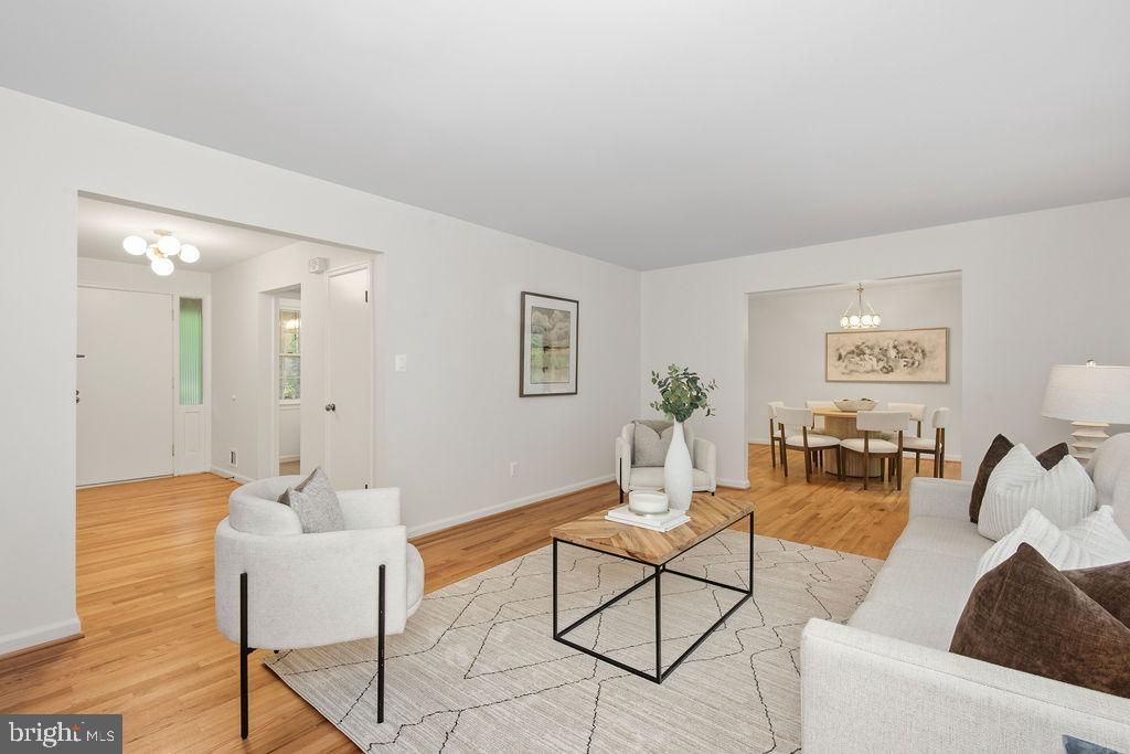 RESTON - Residential