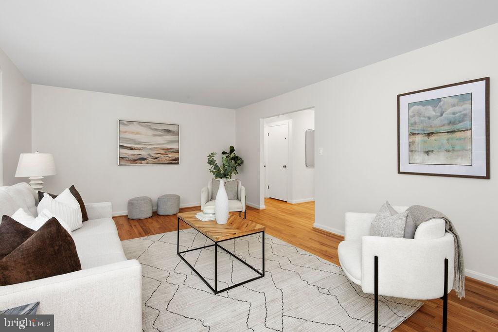 RESTON - Residential
