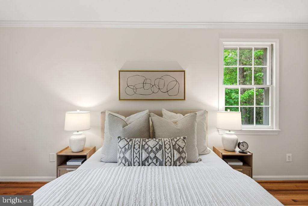 RESTON - Residential
