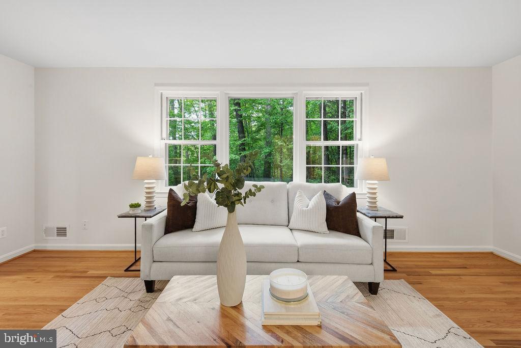 RESTON - Residential