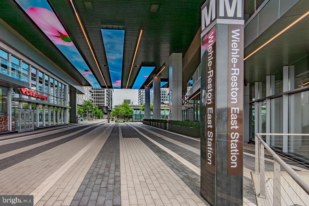 RESTON - Residential