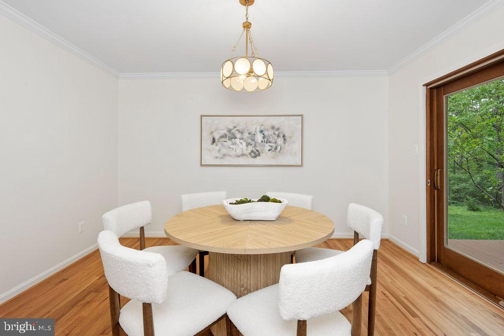 RESTON - Residential
