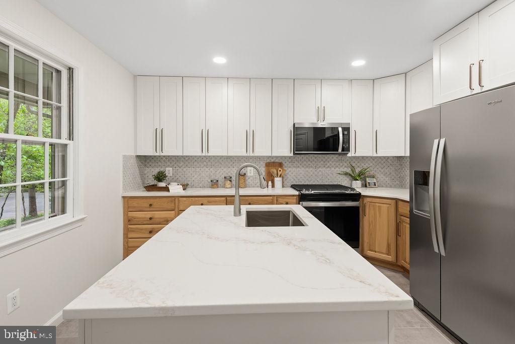 RESTON - Residential